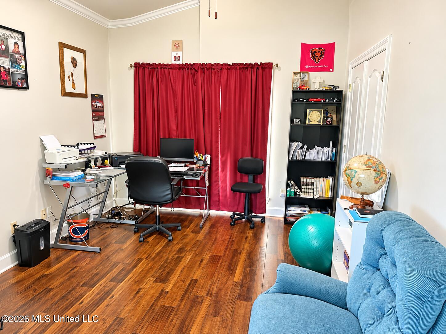 7220 E Golden Oaks Loop Drive Property Photo 11