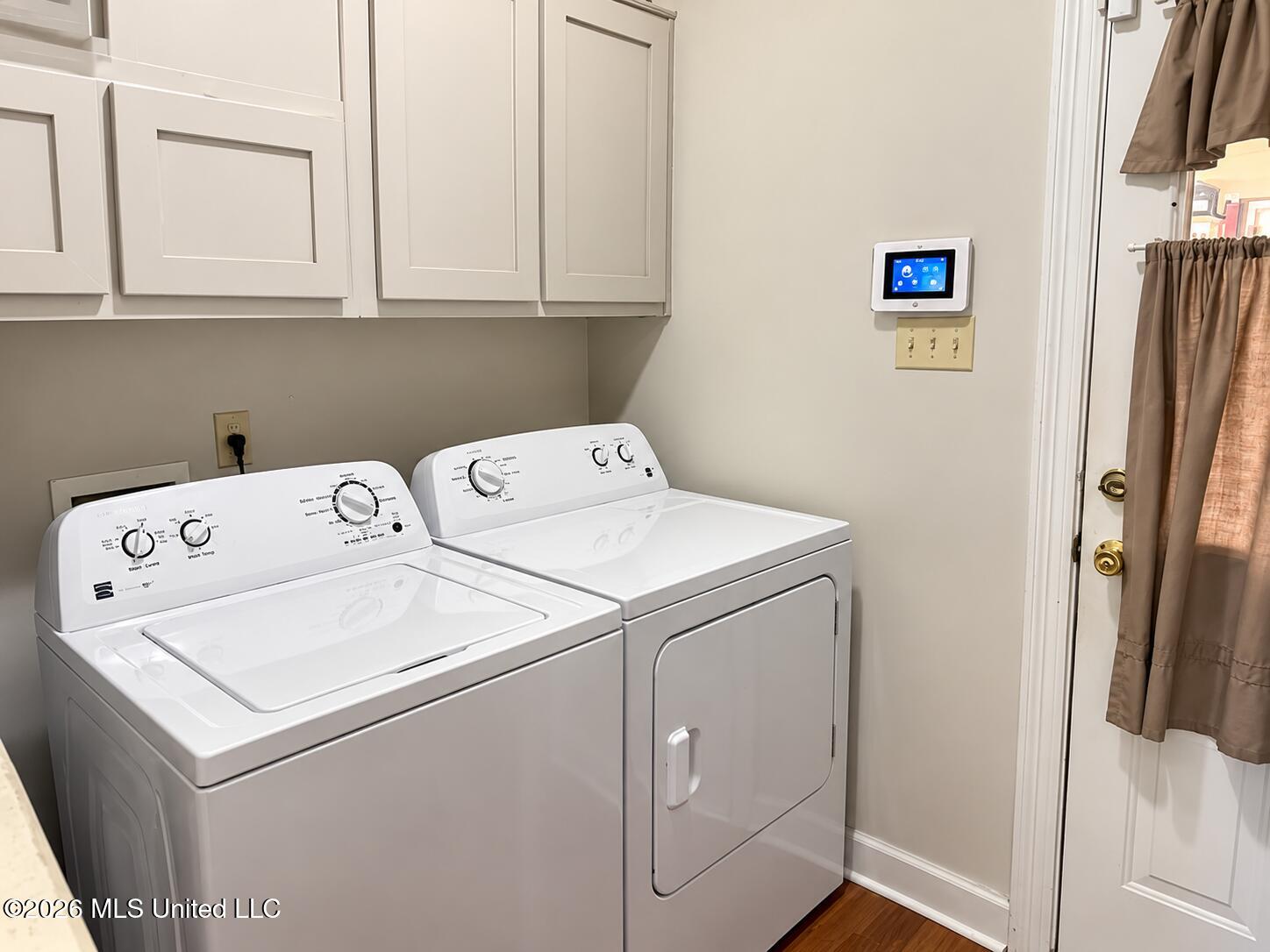 7220 E Golden Oaks Loop Drive Property Photo 17