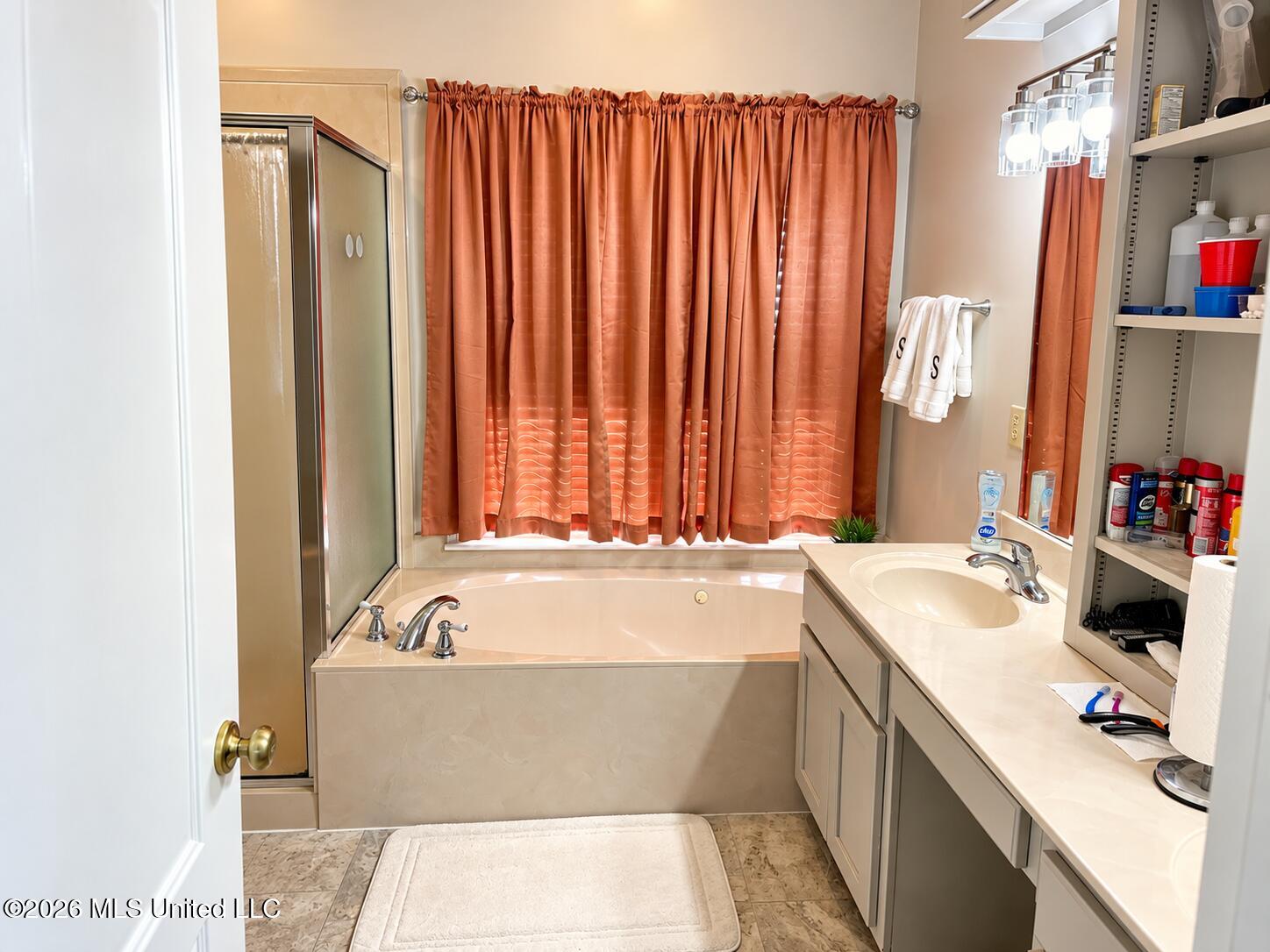 7220 E Golden Oaks Loop Drive Property Photo 21