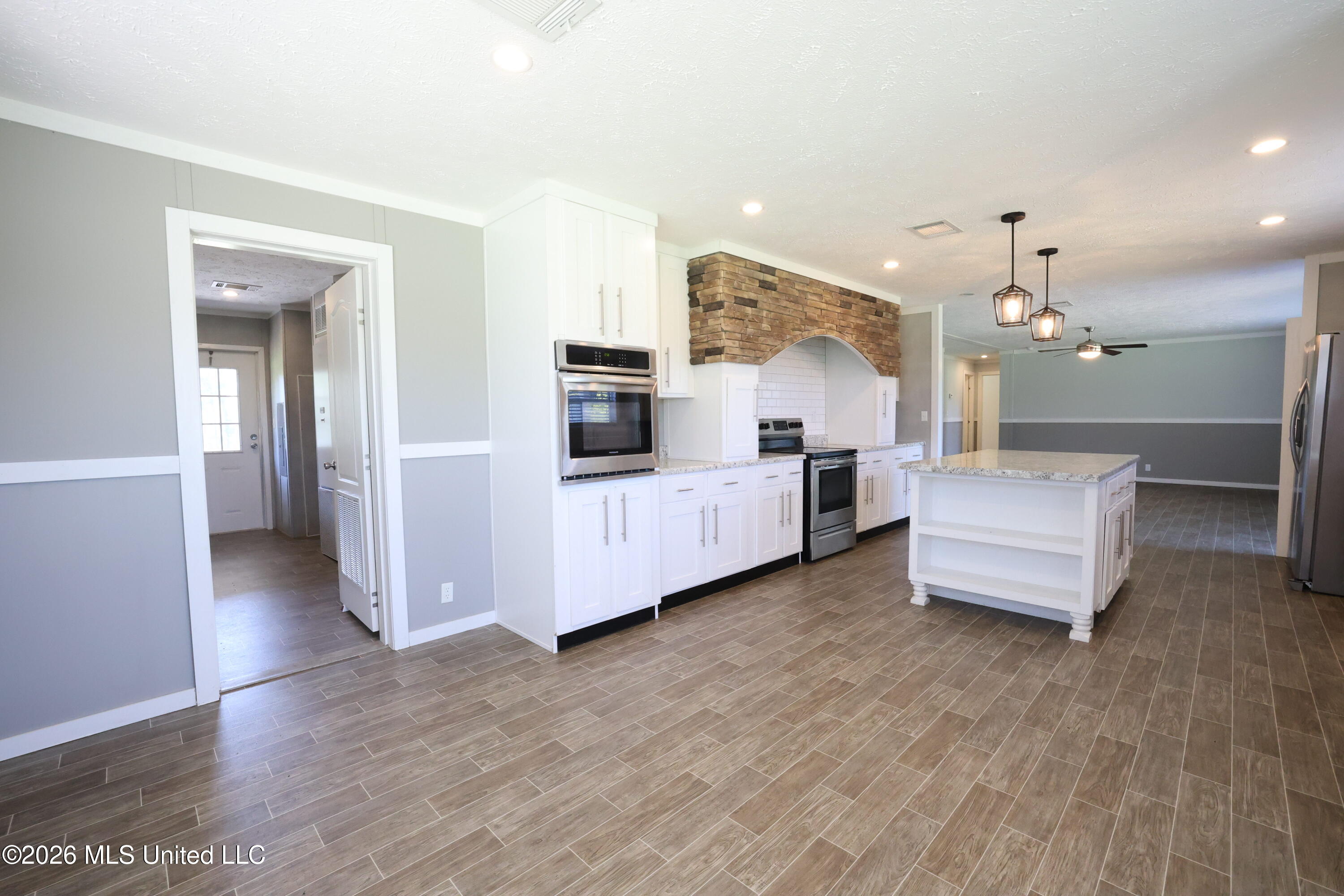 26870 Greenwell Springs Road Property Photo 11