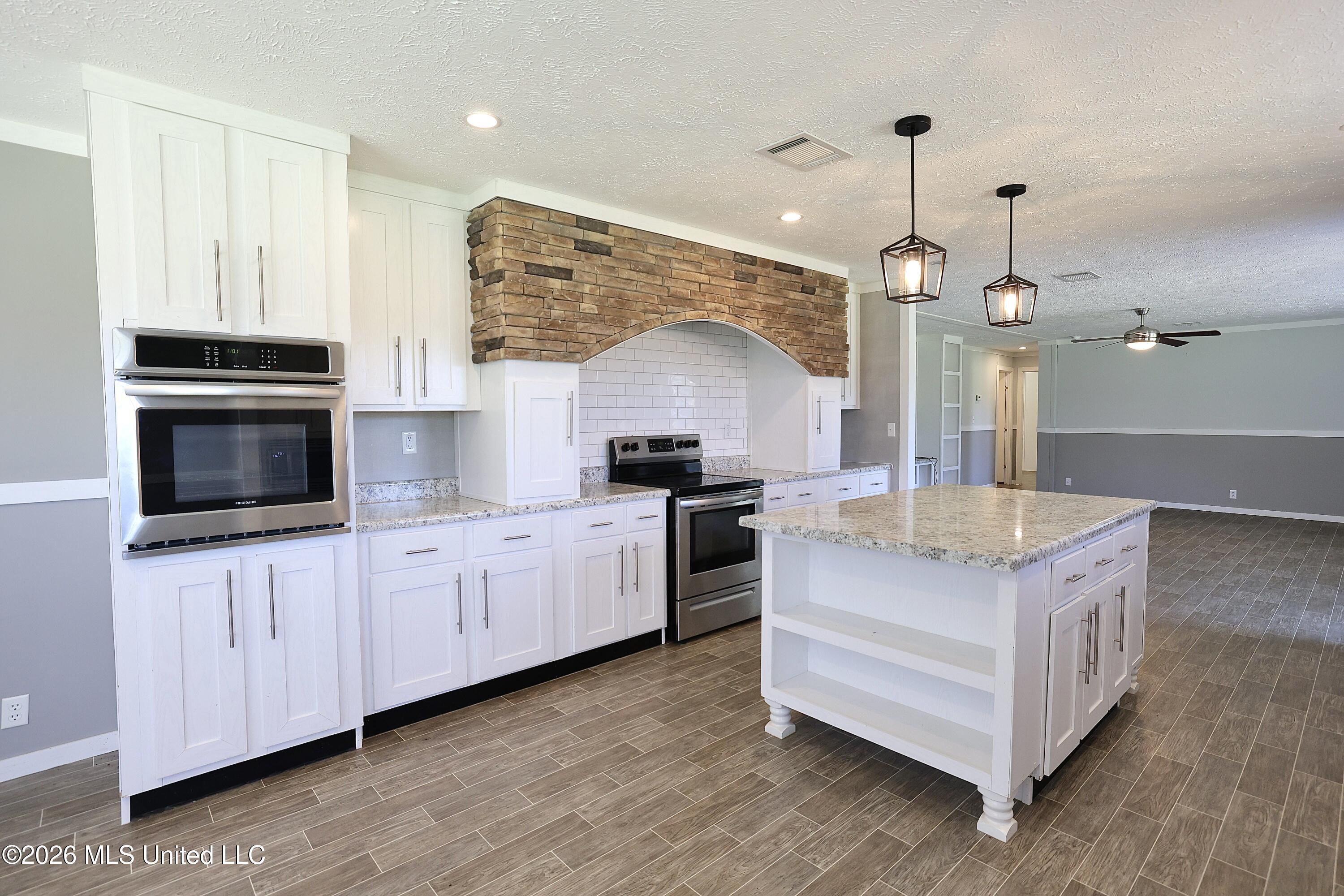26870 Greenwell Springs Road Property Photo 12
