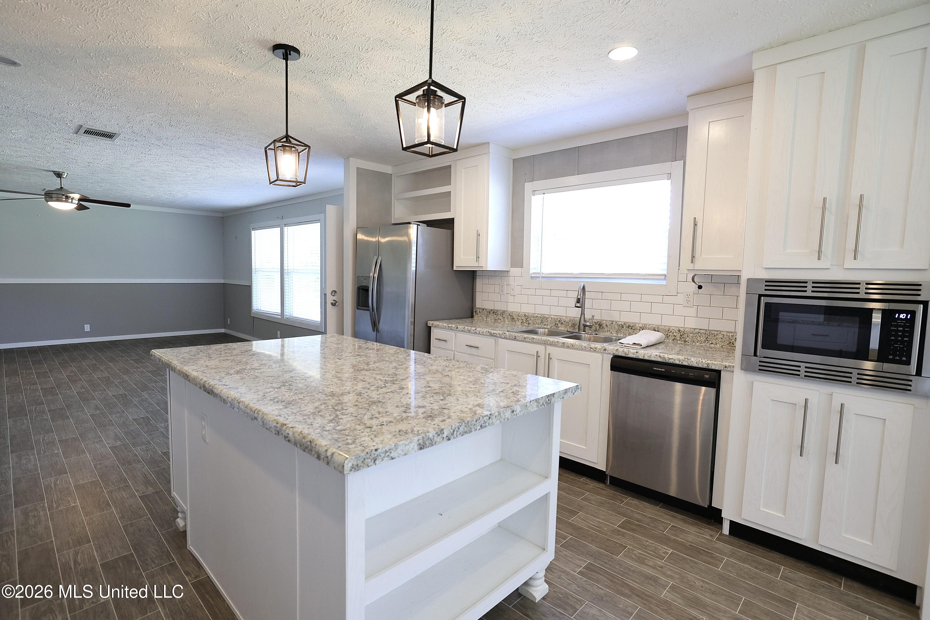 26870 Greenwell Springs Road Property Photo 13