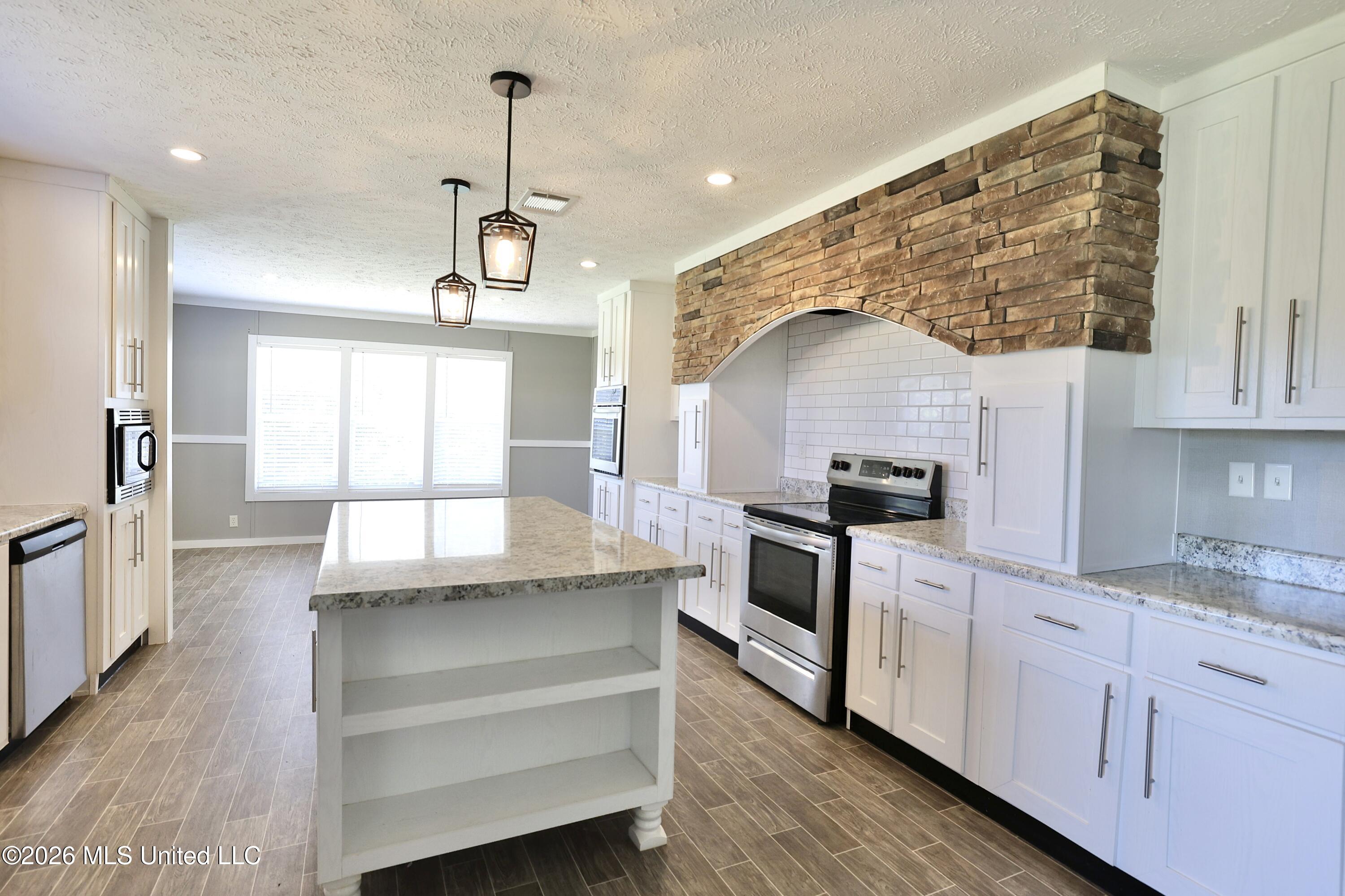 26870 Greenwell Springs Road Property Photo 14
