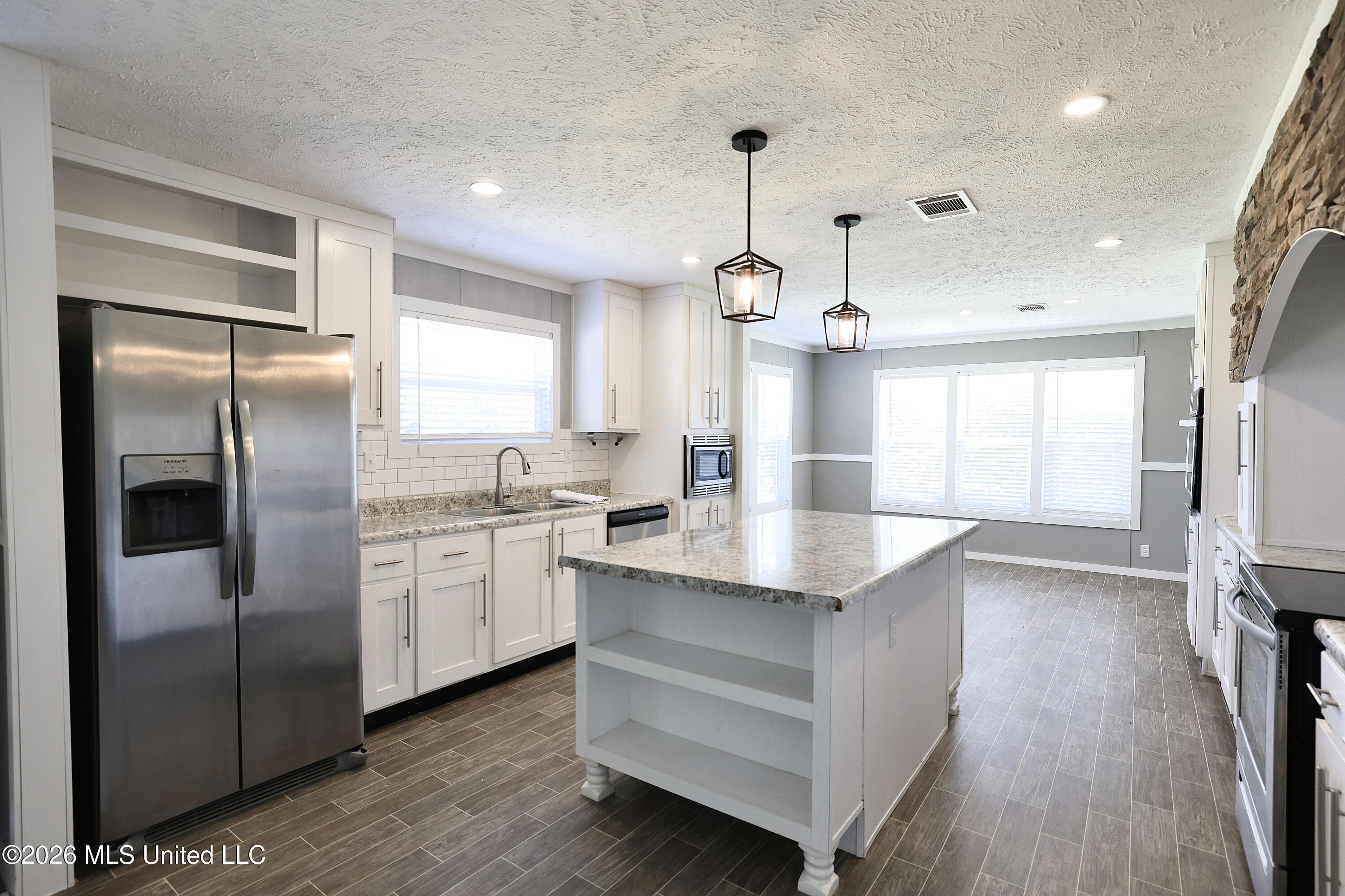 26870 Greenwell Springs Road Property Photo 15