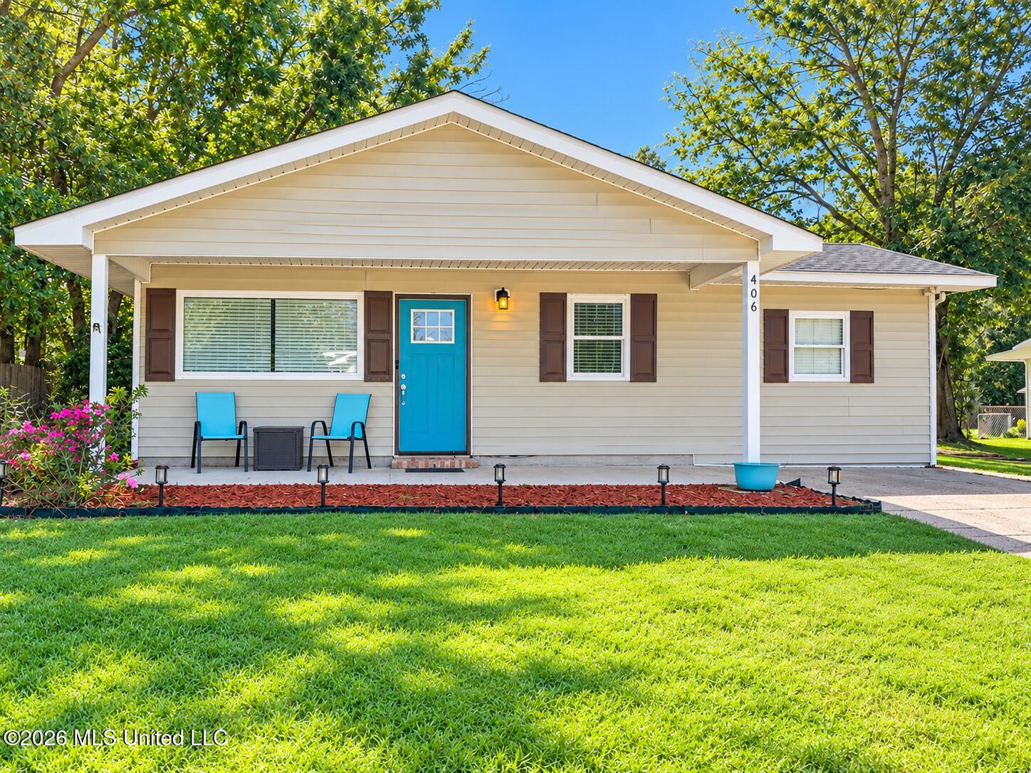 406 Woody Circle Property Photo 1