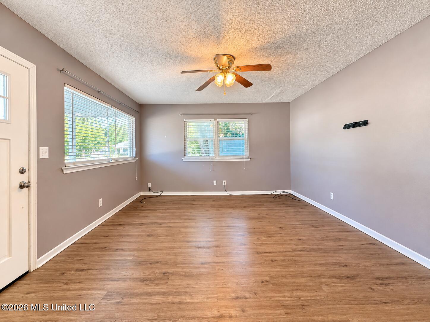 406 Woody Circle Property Photo 3