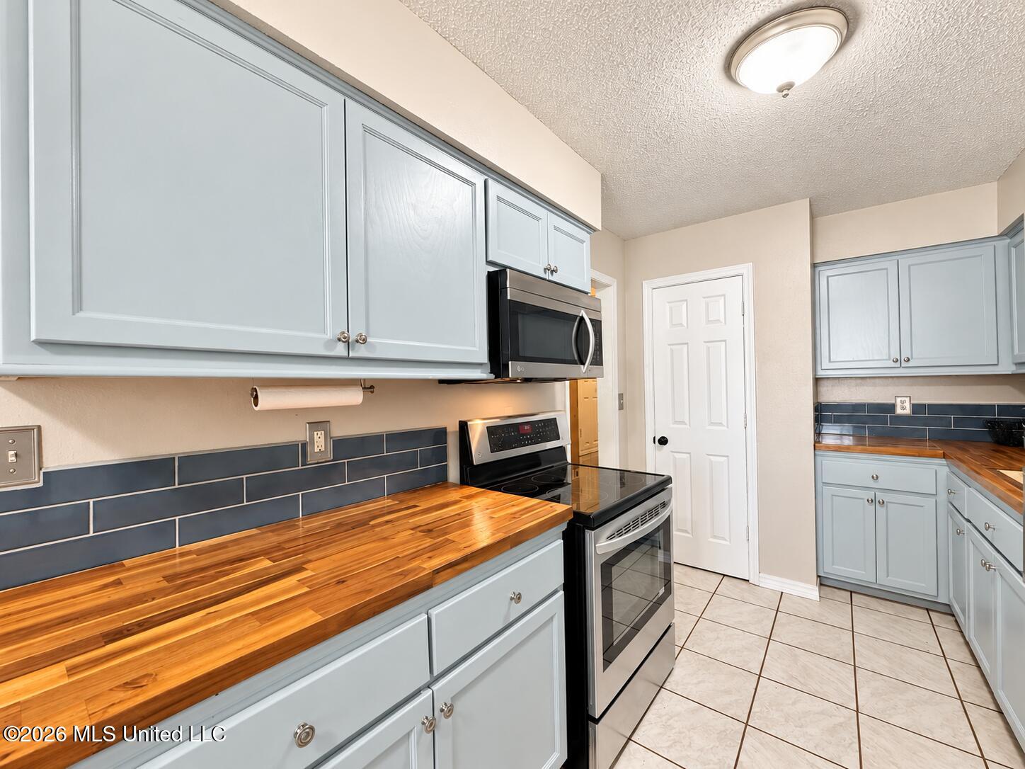 406 Woody Circle Property Photo 6