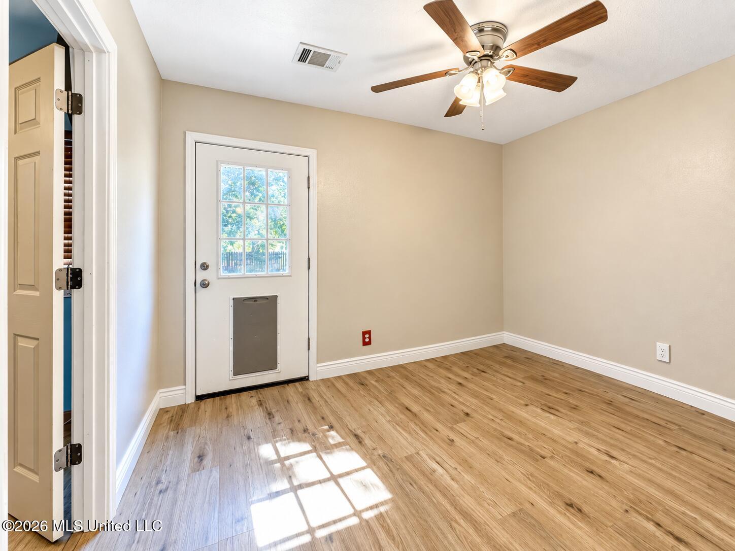 406 Woody Circle Property Photo 13
