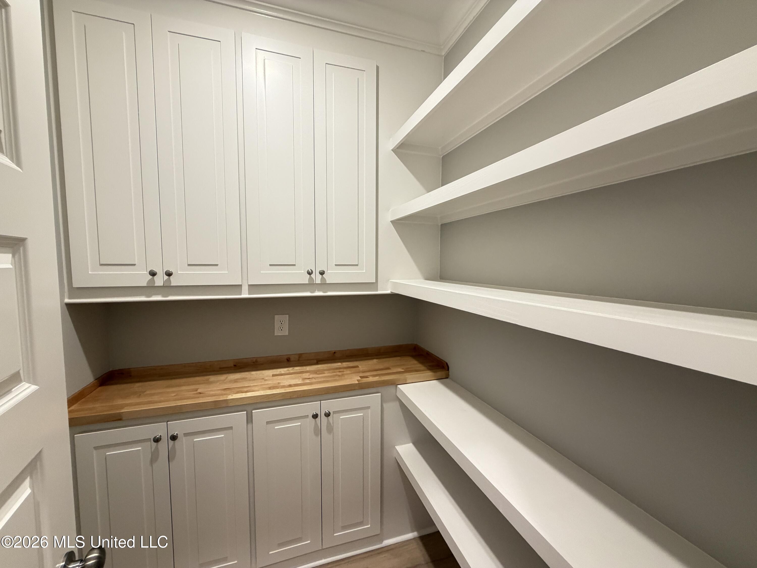 314 Brookfield Circle Property Photo 13
