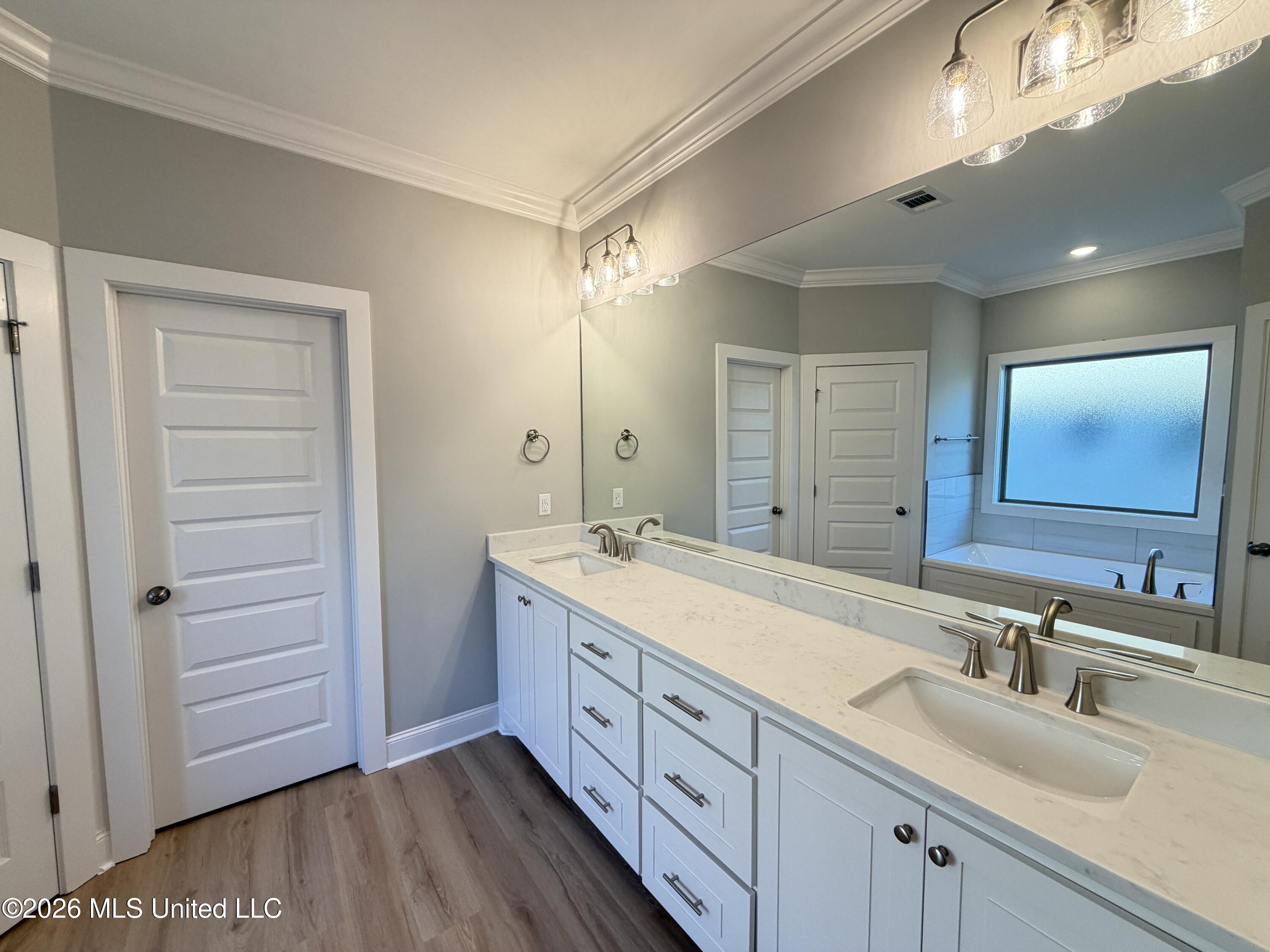 314 Brookfield Circle Property Photo 18