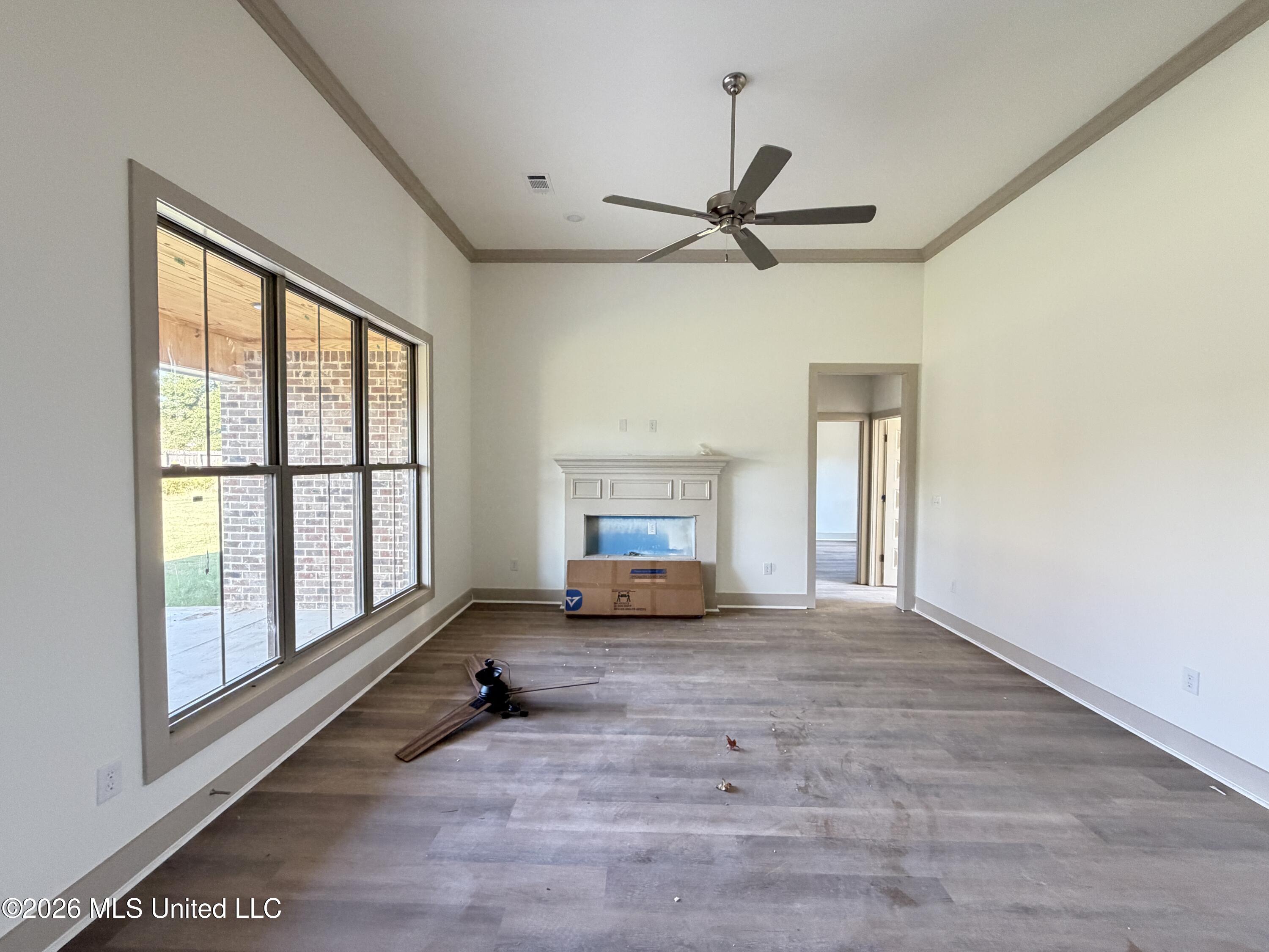 318 Brookfield Circle Property Photo 3
