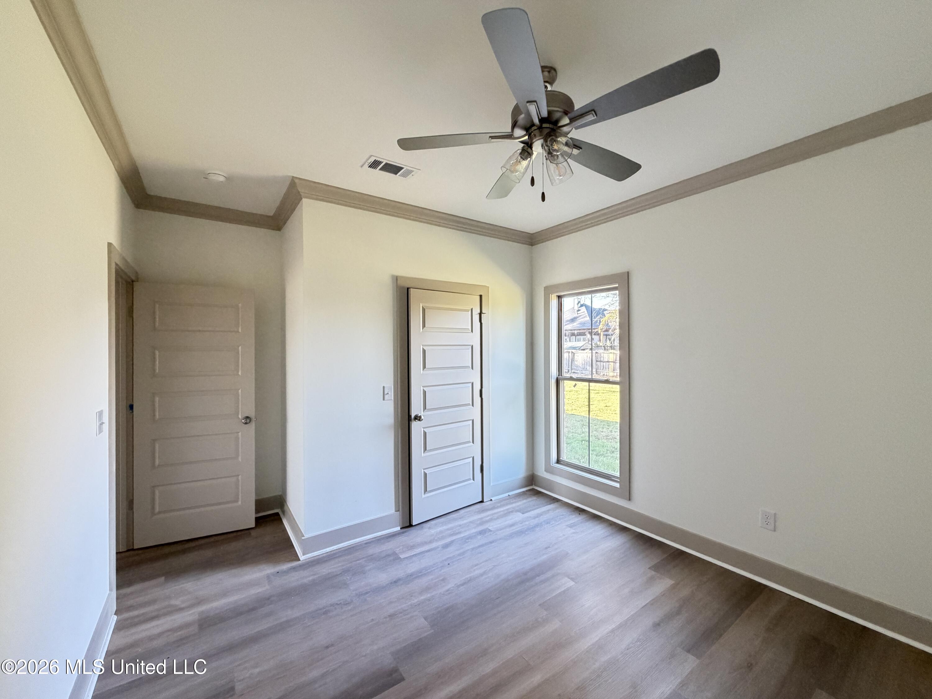 318 Brookfield Circle Property Photo 24