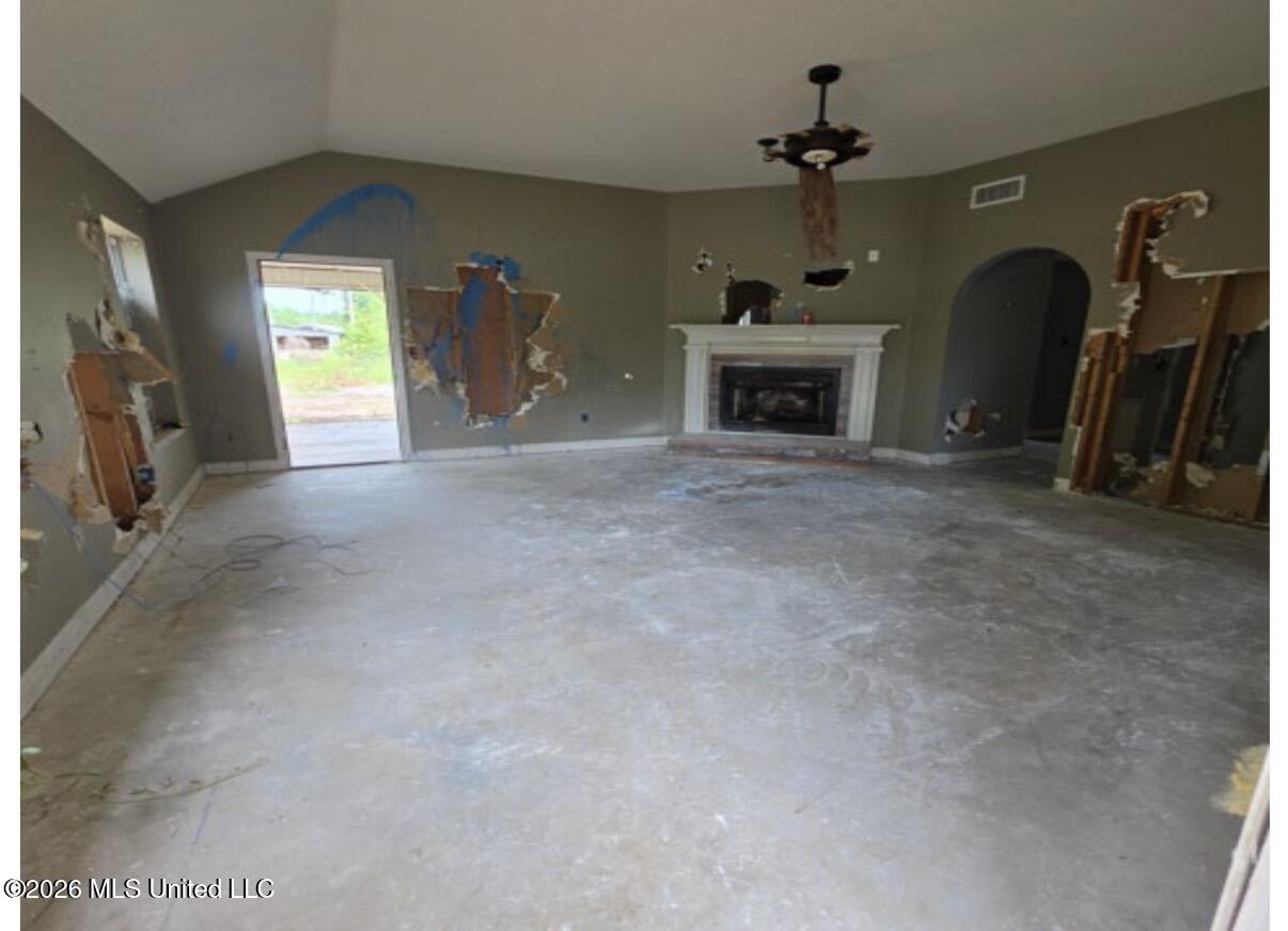 24418 Boweeville Road Property Photo 4