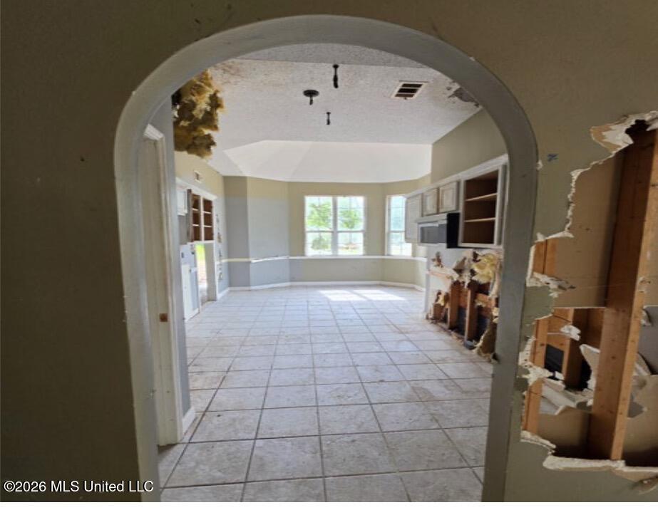 24418 Boweeville Road Property Photo 5