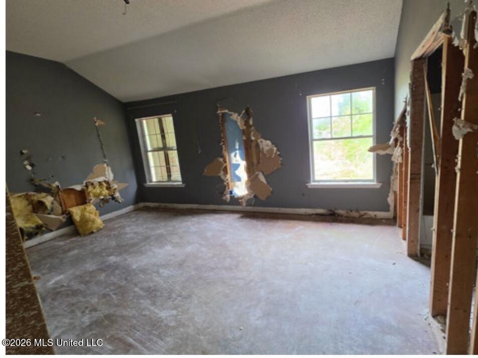 24418 Boweeville Road Property Photo 6