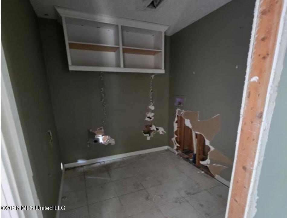 24418 Boweeville Road Property Photo 9