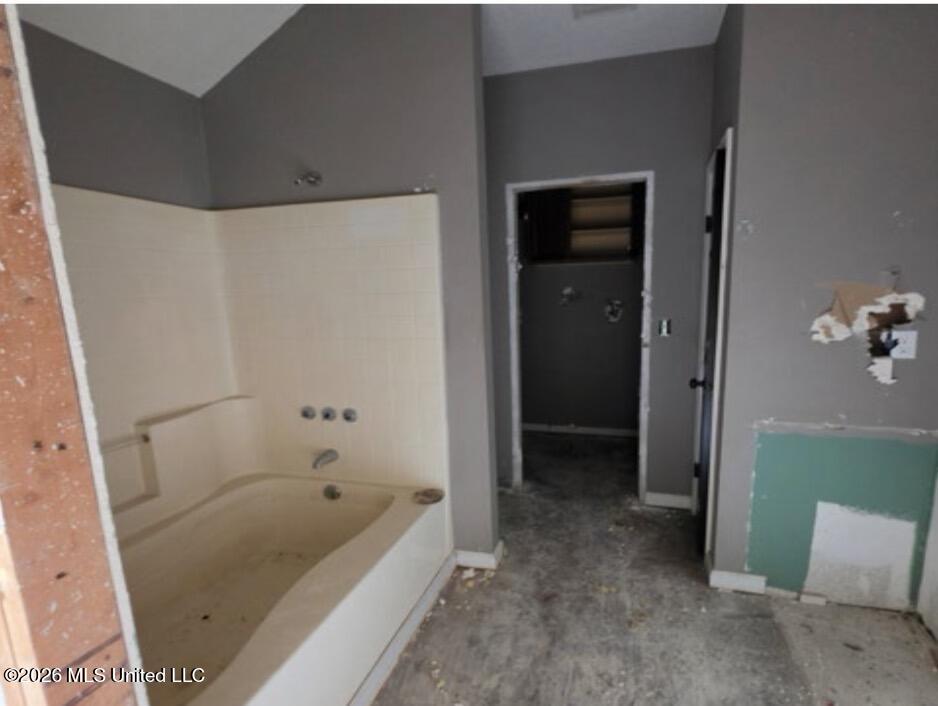 24418 Boweeville Road Property Photo 12