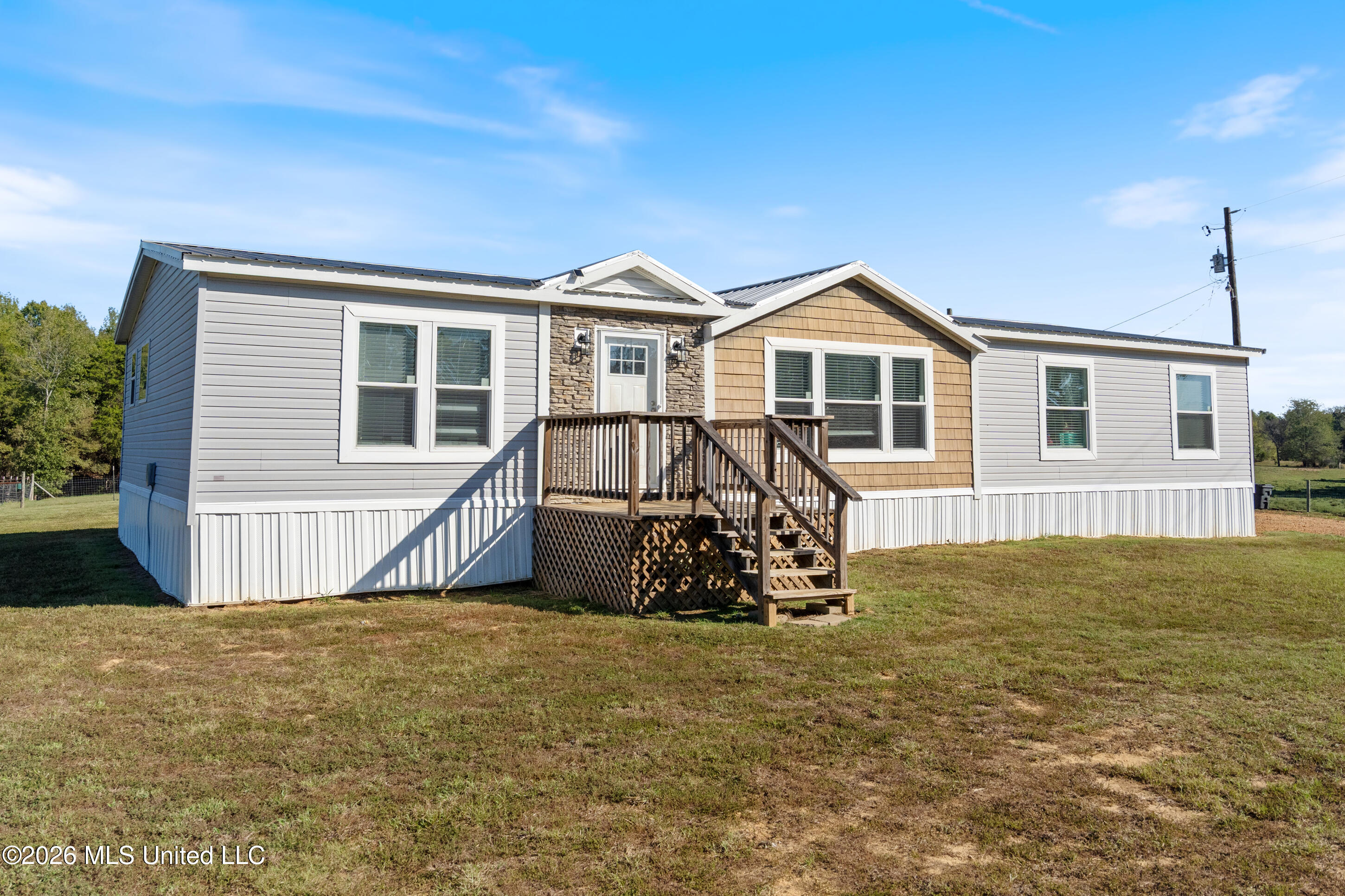 111 Rowell Road Property Photo 2