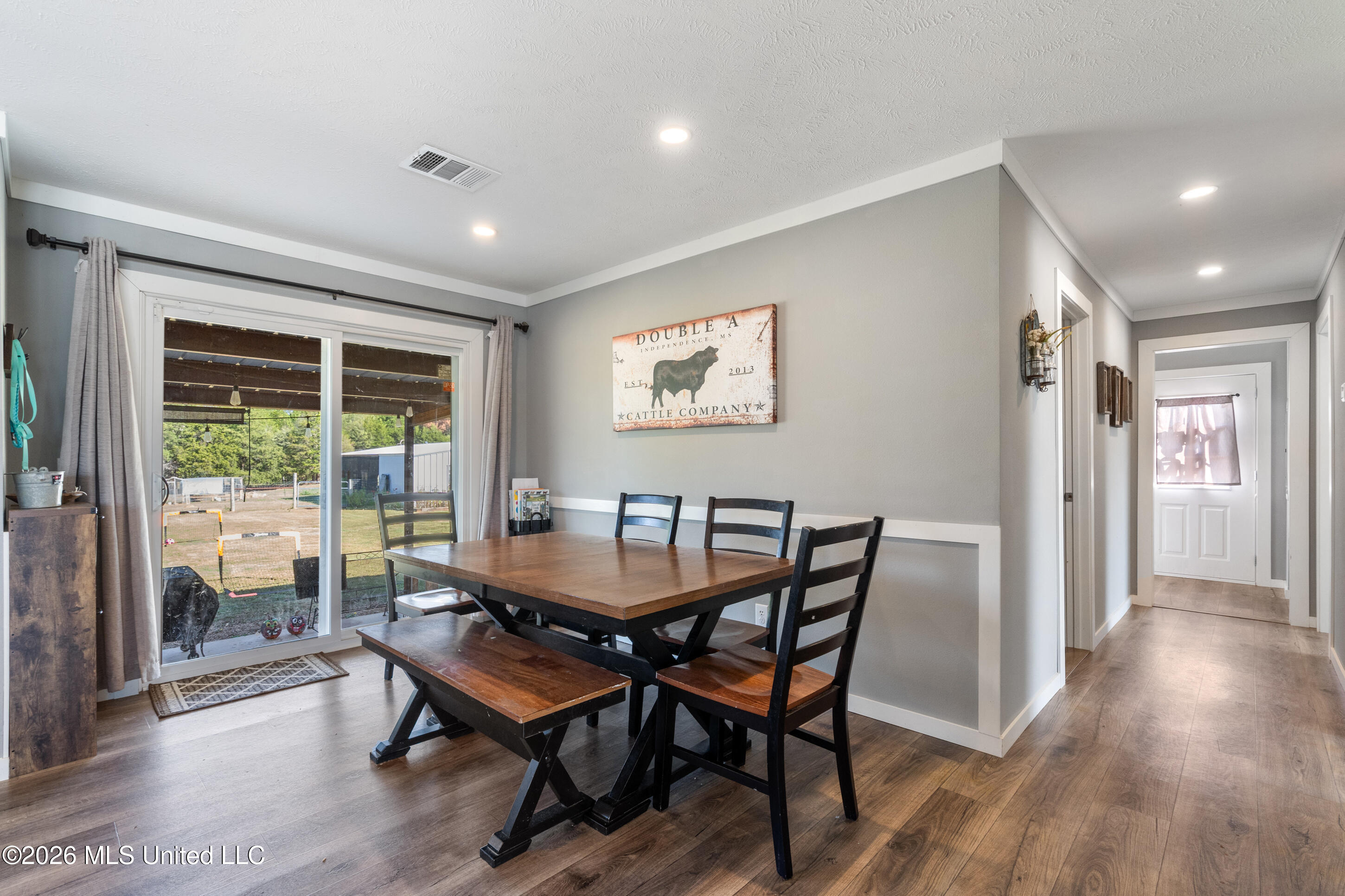 111 Rowell Road Property Photo 8