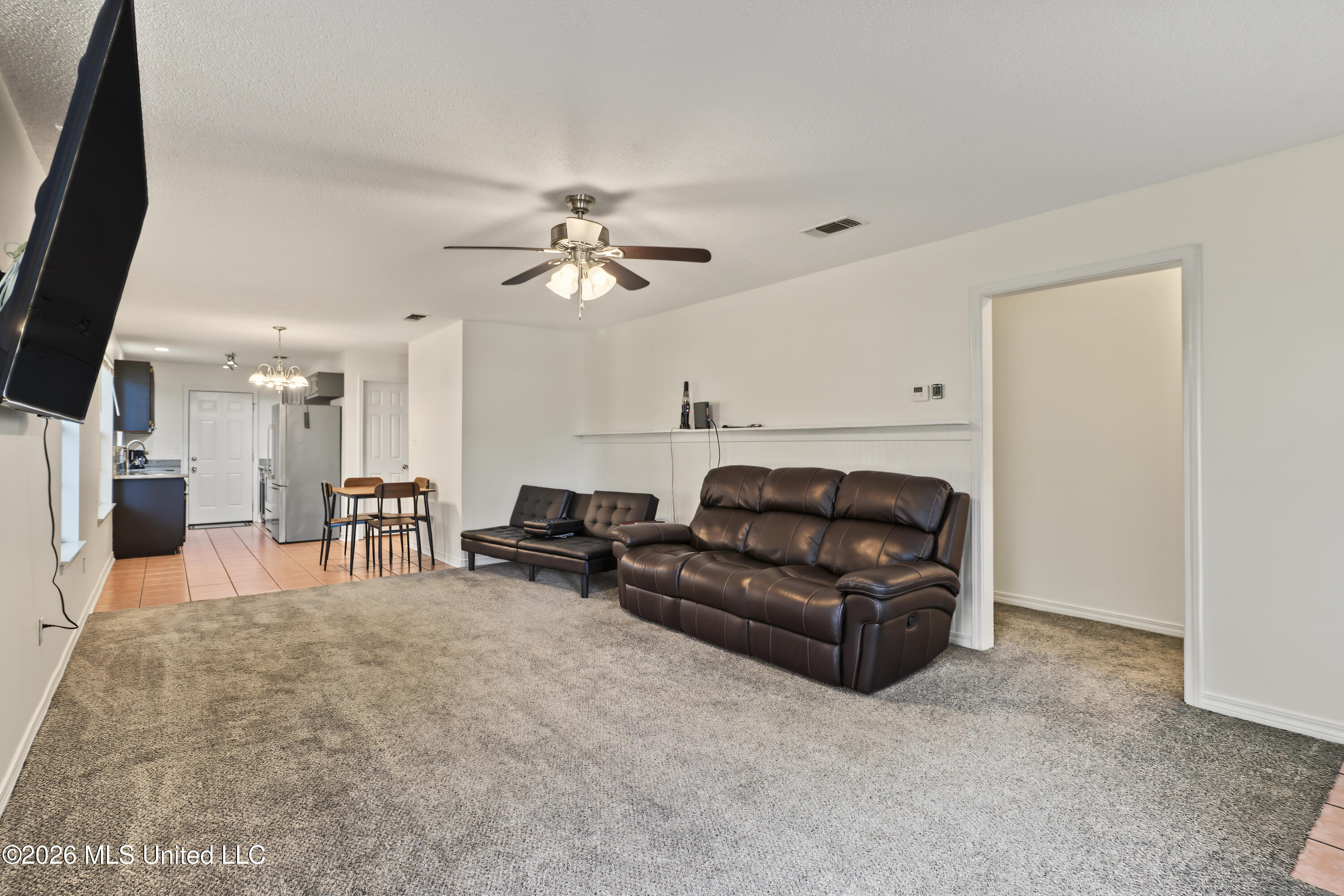 14906 Angela Drive Property Photo 2