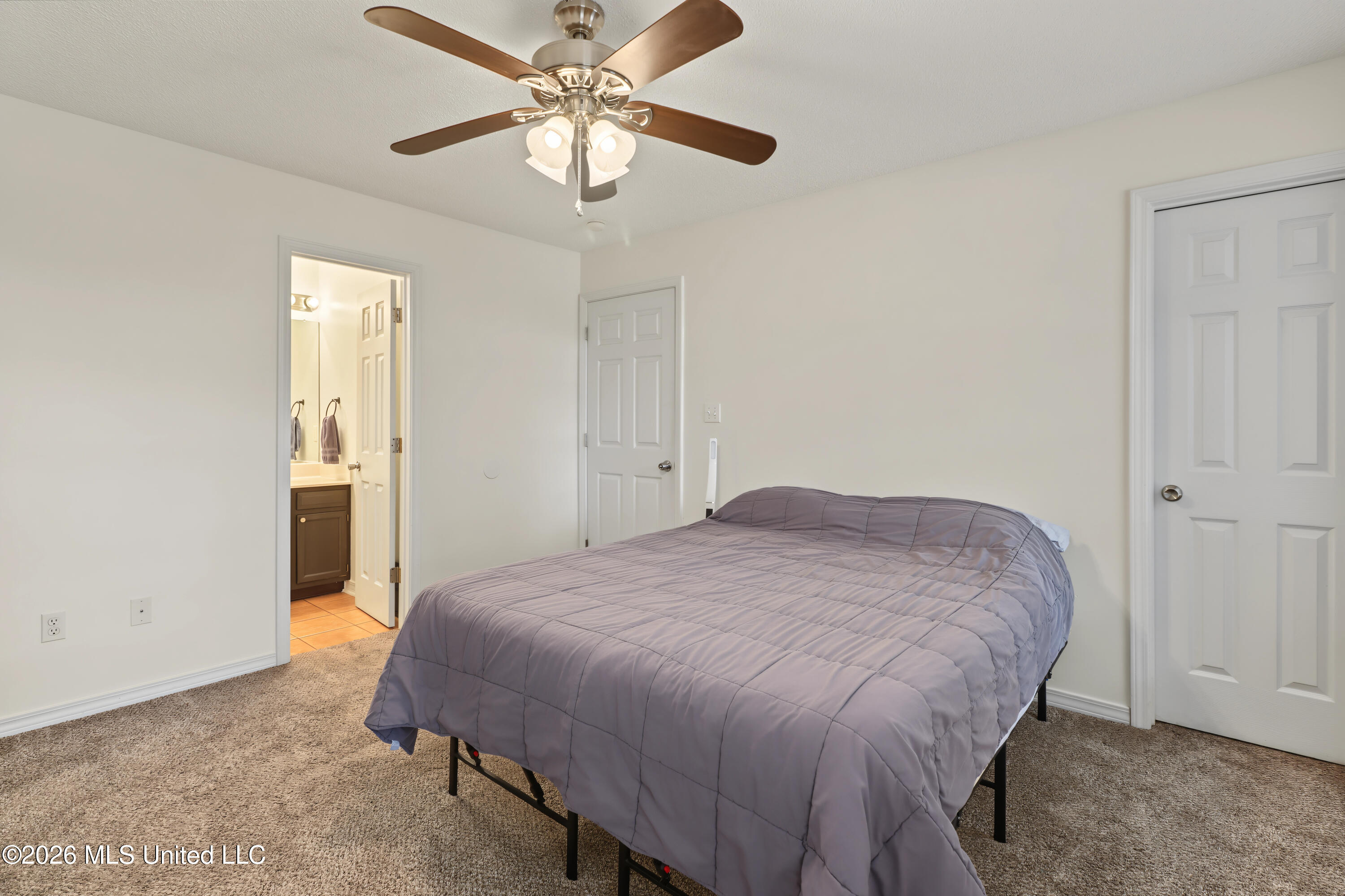 14906 Angela Drive Property Photo 10