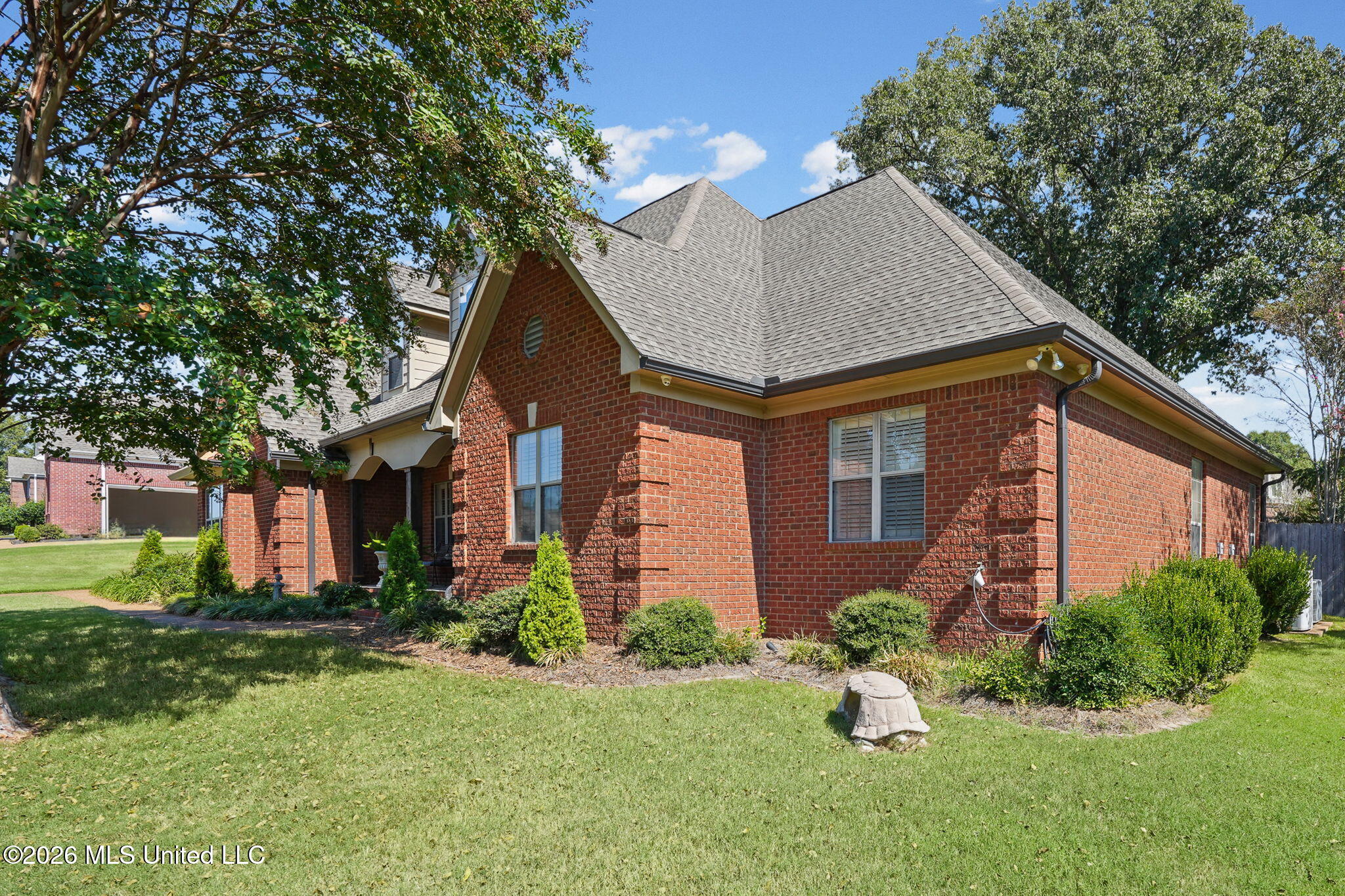6420 Acree Woods Drive Property Photo 3