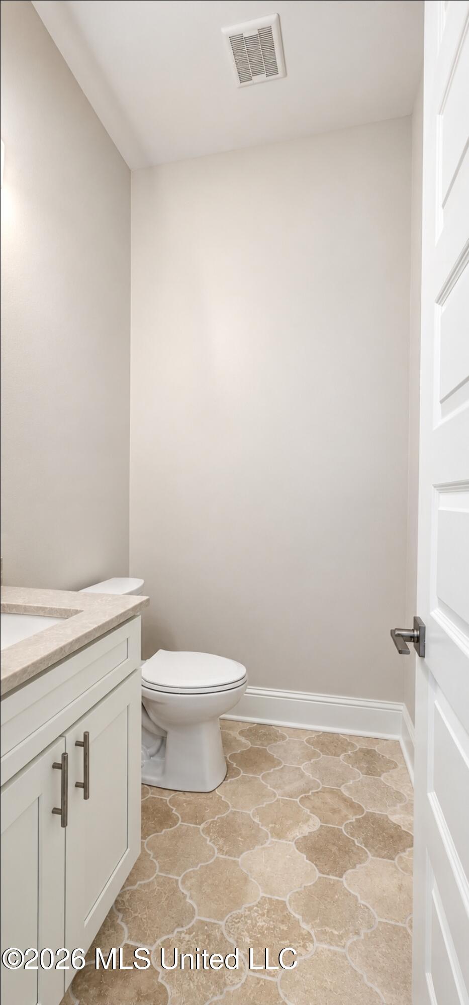 996 W Beach Boulevard Property Photo 20