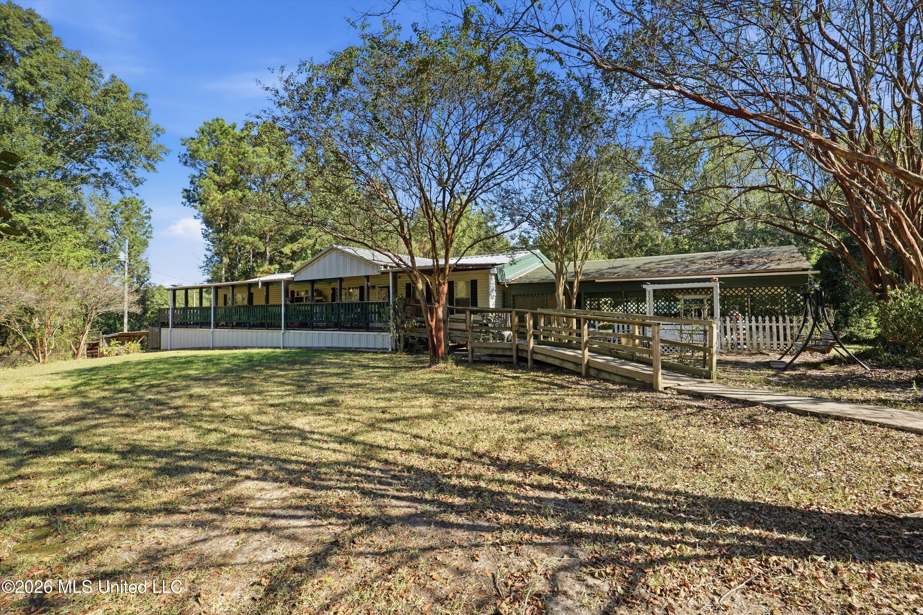 1896 Rosebud School Road Property Photo 1