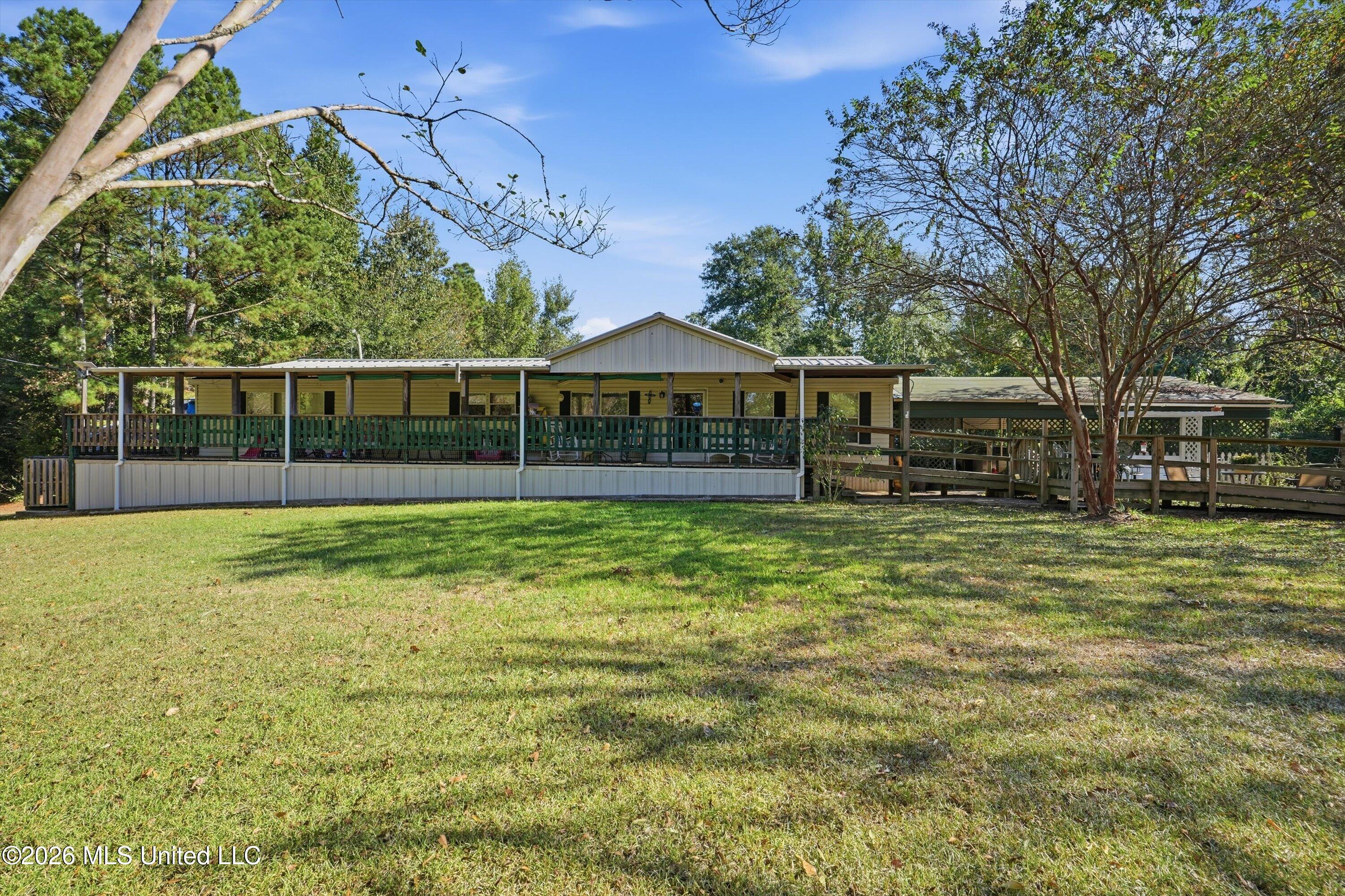 1896 Rosebud School Road Property Photo 2