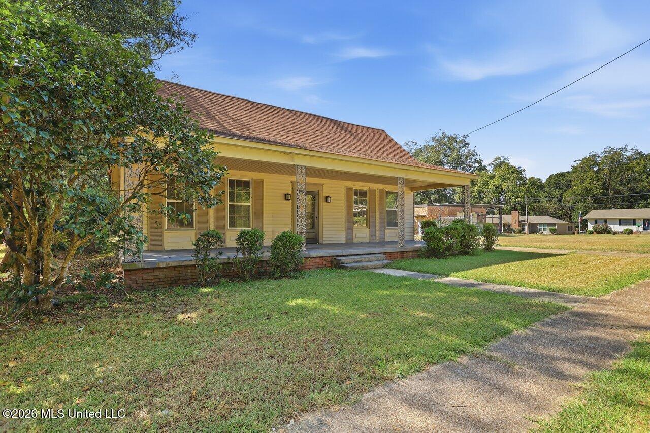 223 Church Street Property Photo 2