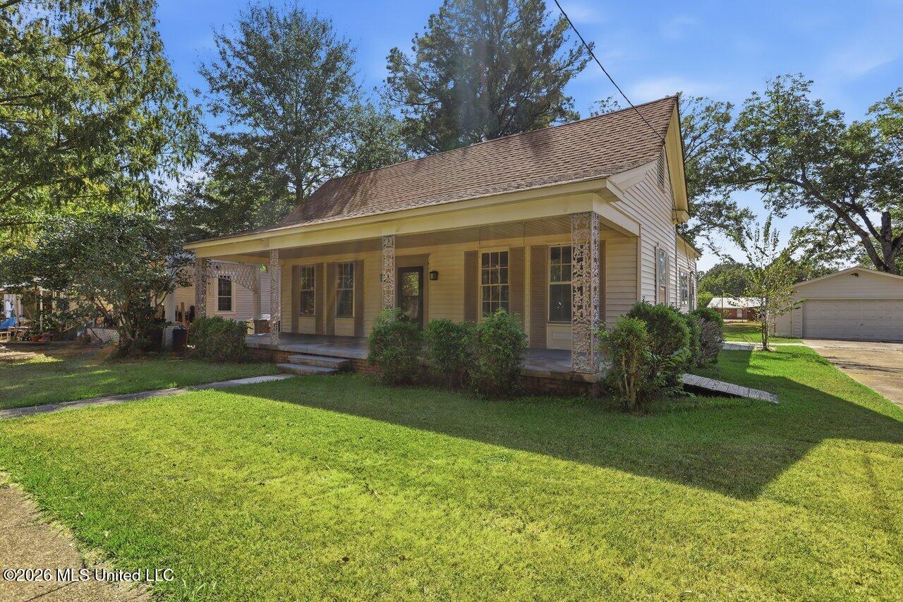 223 Church Street Property Photo 3