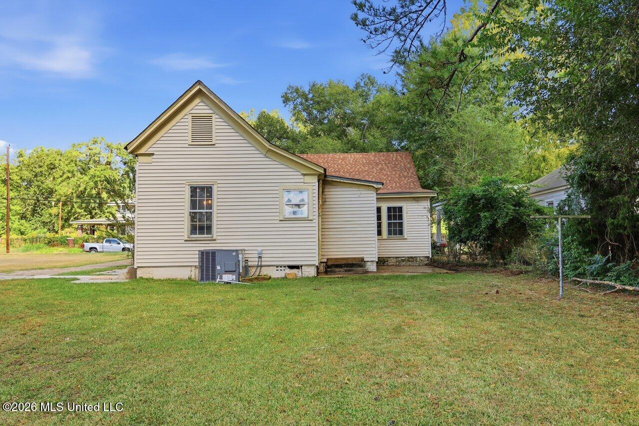 223 Church Street Property Photo 27