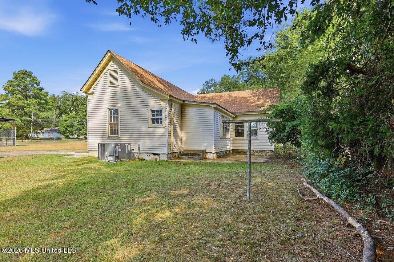 223 Church Street Property Photo 28