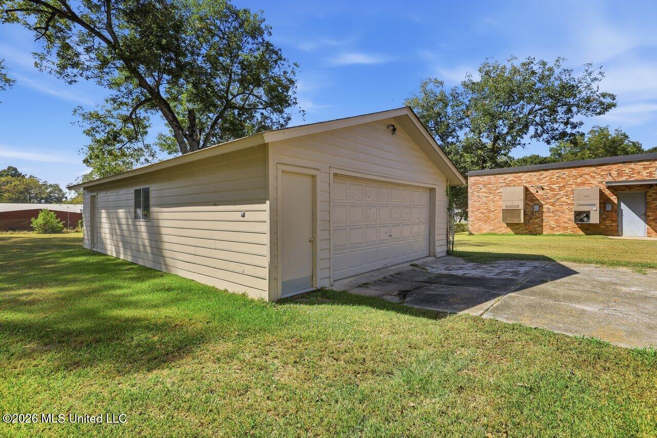 223 Church Street Property Photo 31