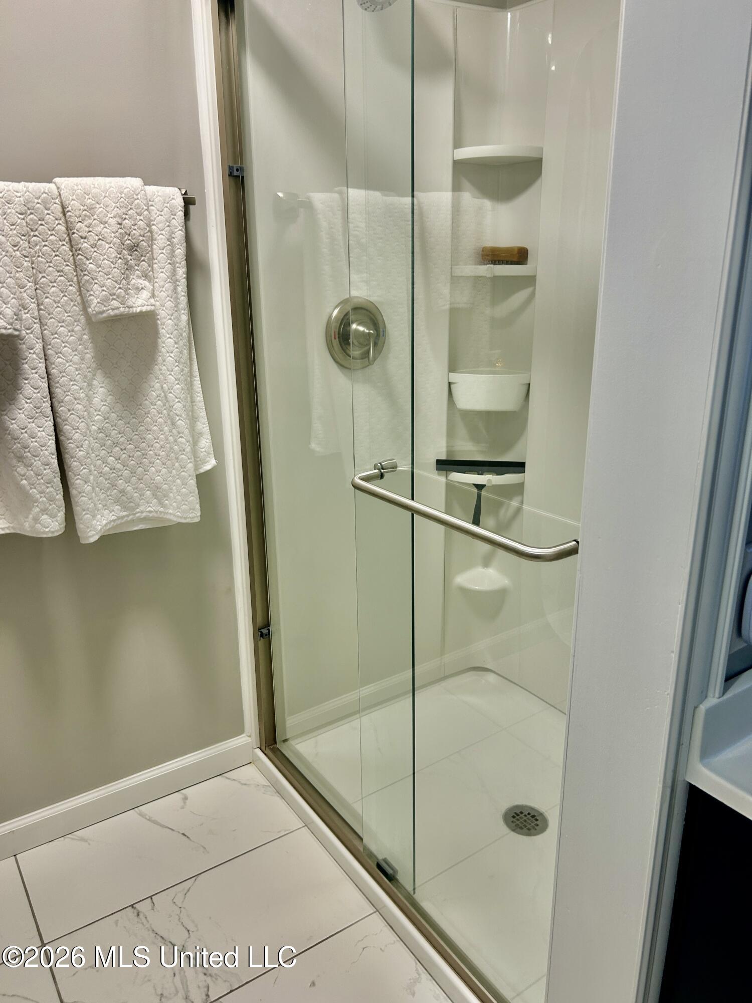 1124 Hawthorne Drive Property Photo 29
