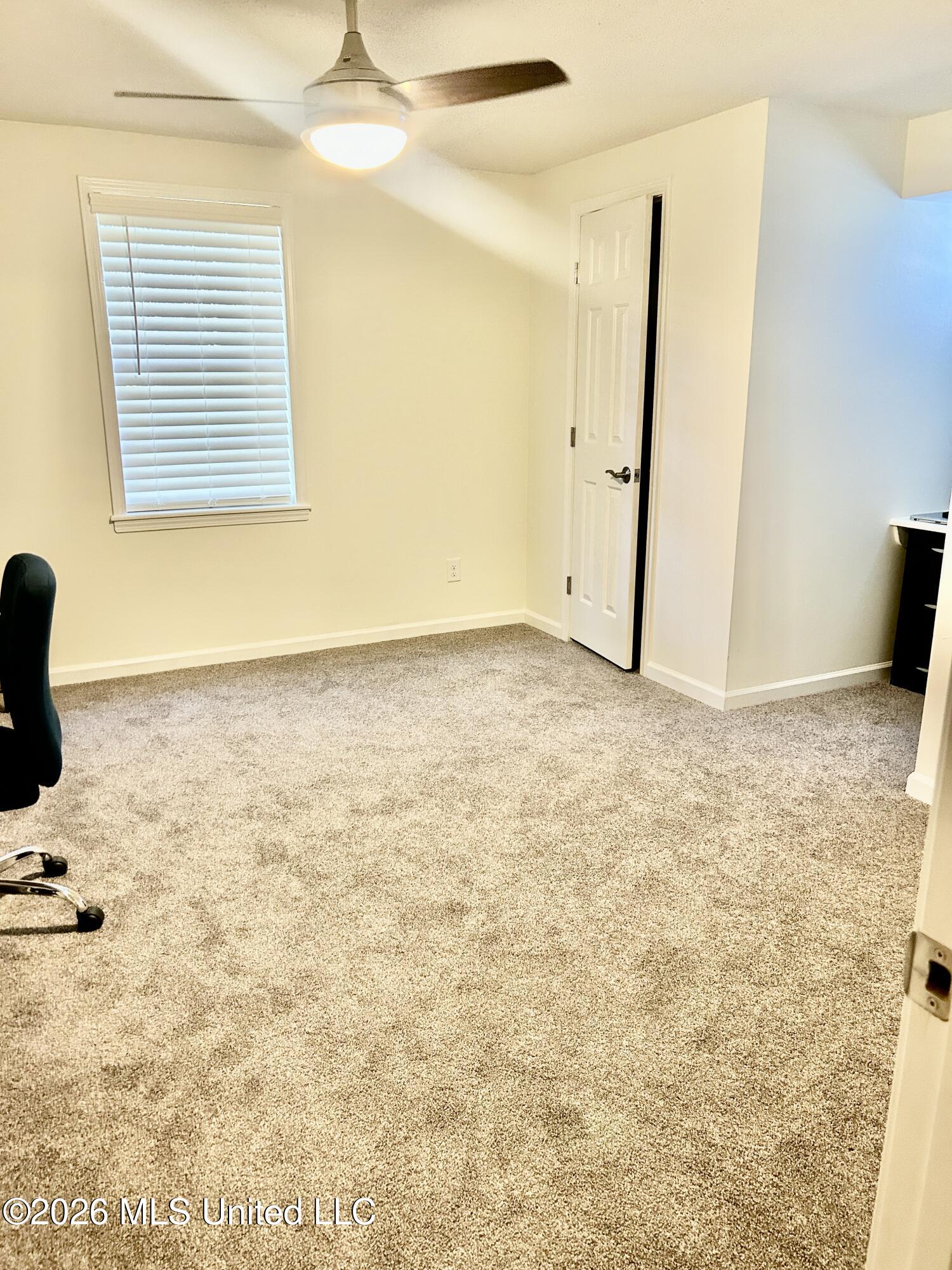 1124 Hawthorne Drive Property Photo 31