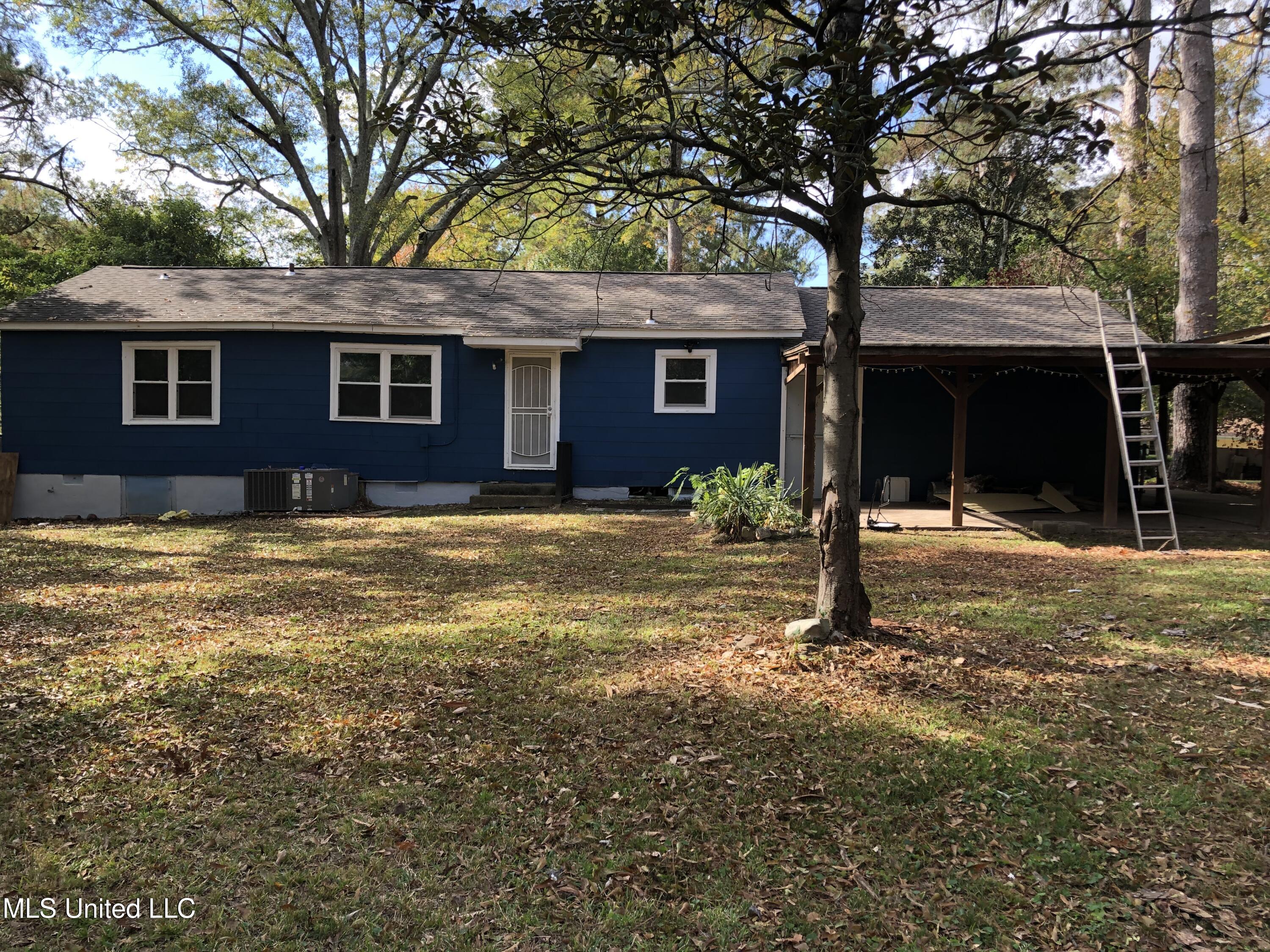 2750 Pinedale Street Property Photo 2