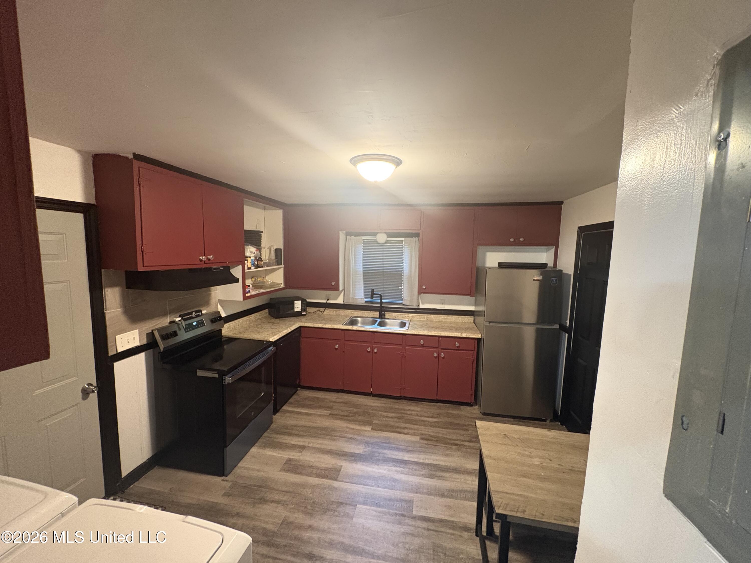 2750 Pinedale Street Property Photo 6