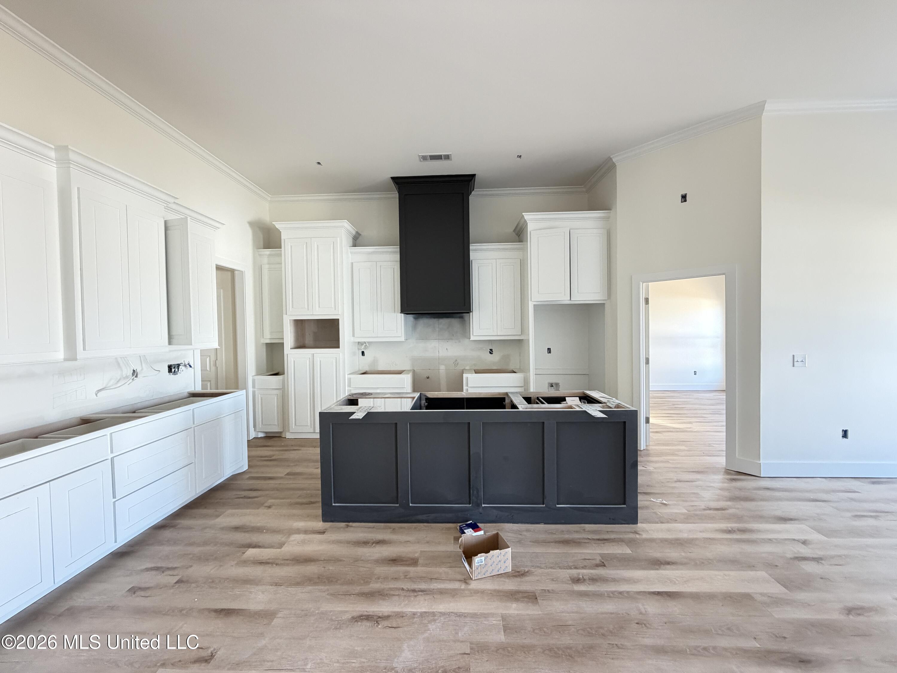 1220 Old Court Crossing Property Photo 8