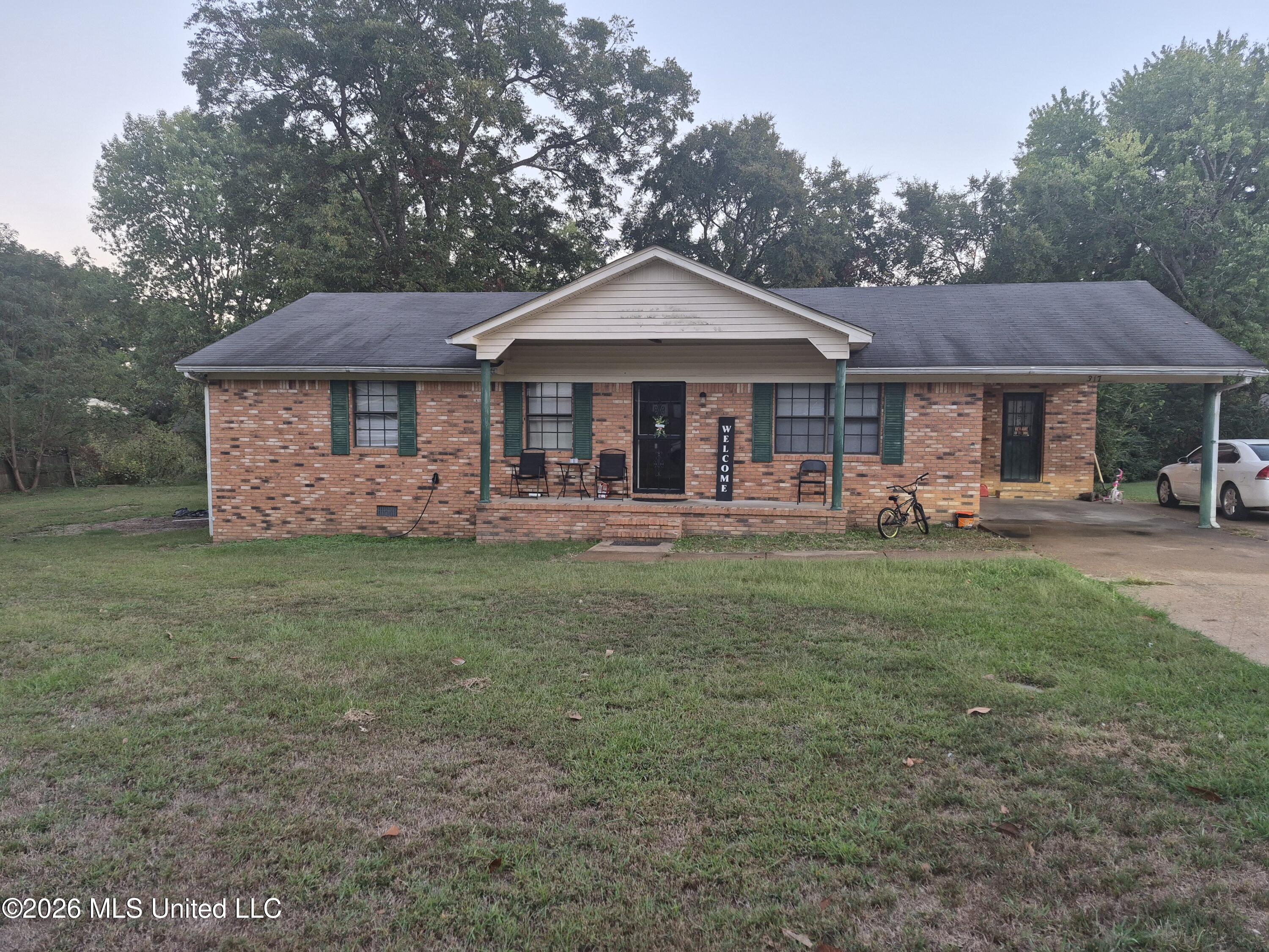 317 Ridgetop Drive Property Photo 1