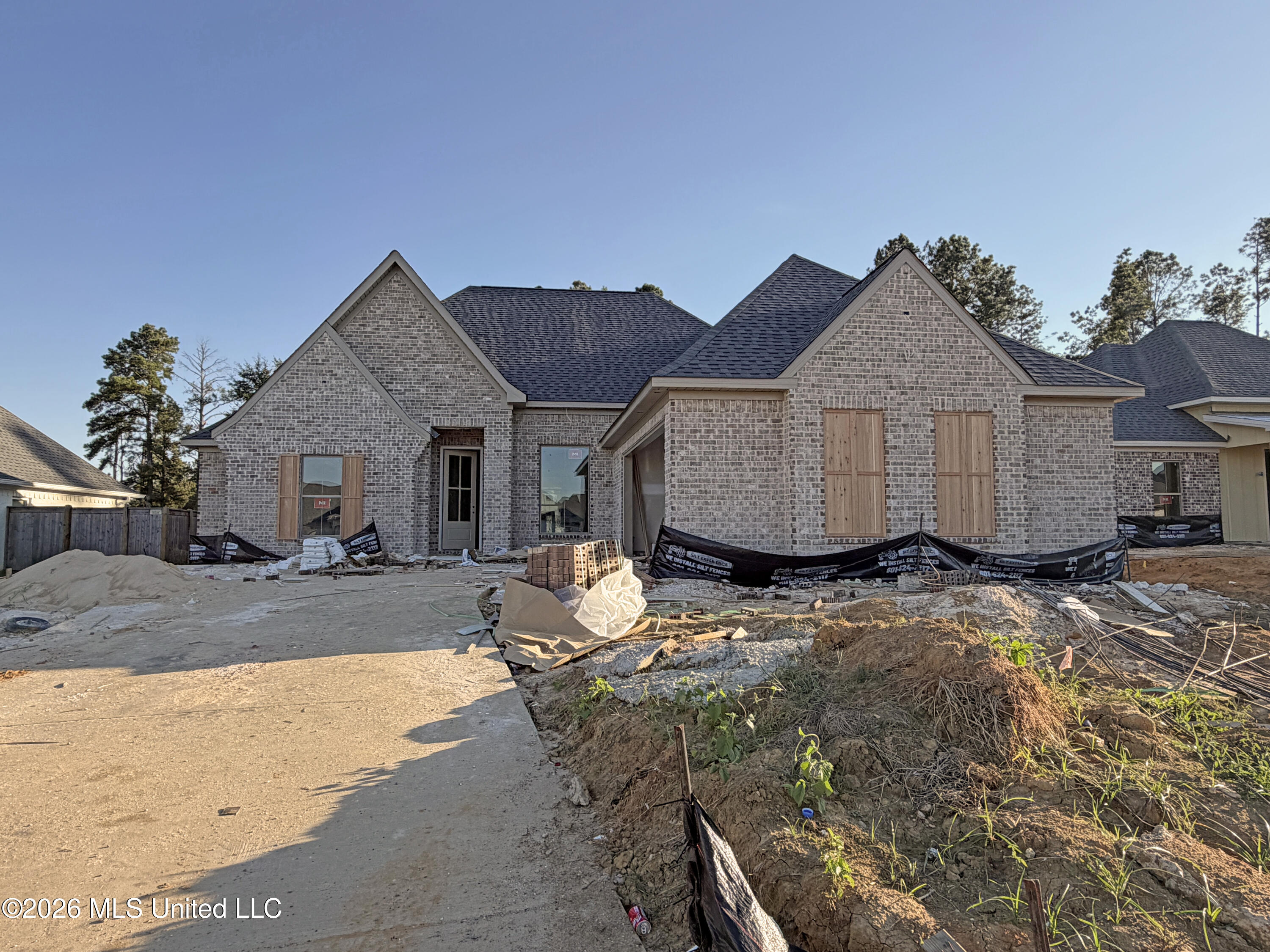 1215 Old Court Crossing Property Photo 1