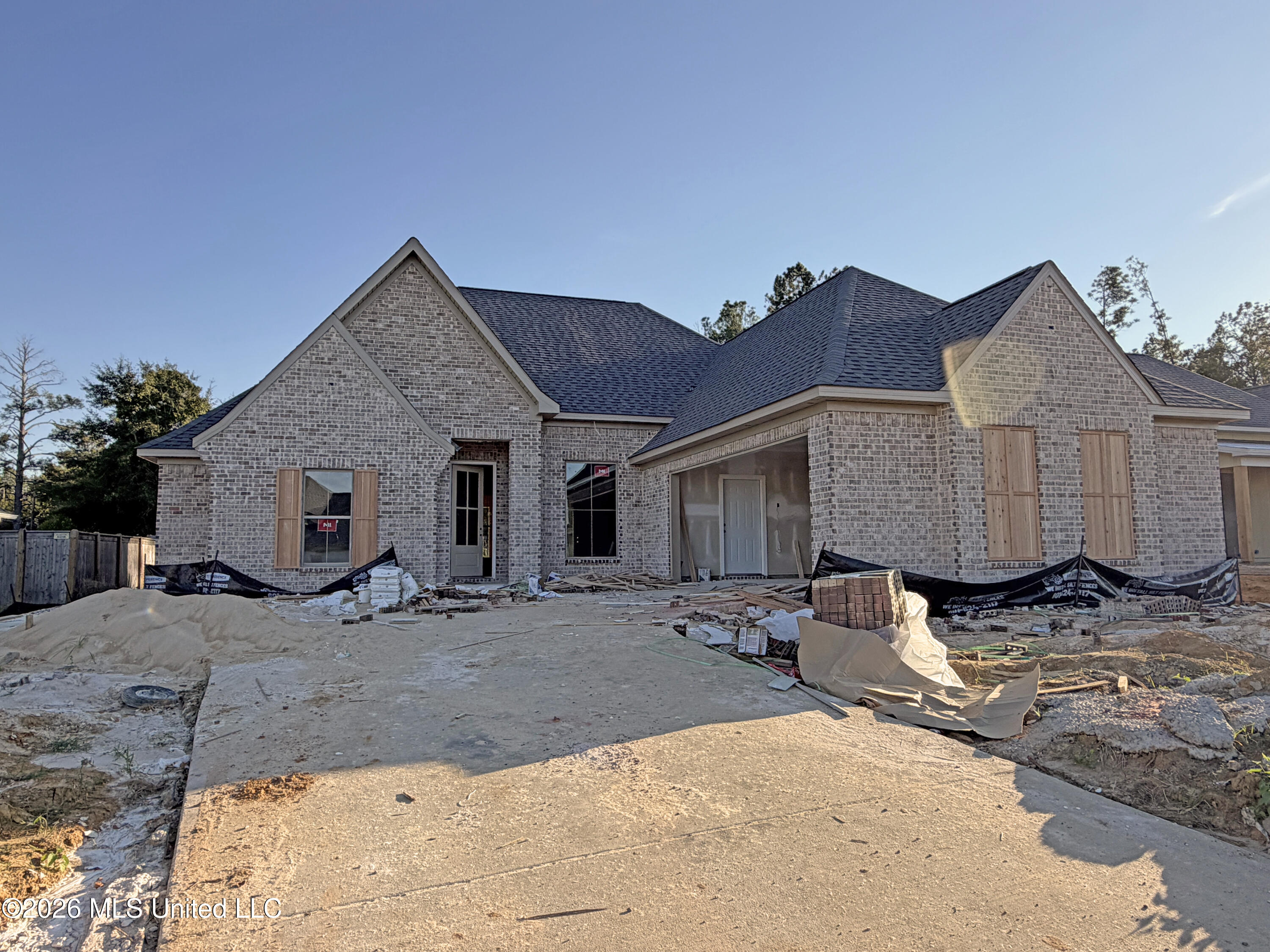 1215 Old Court Crossing Property Photo 2