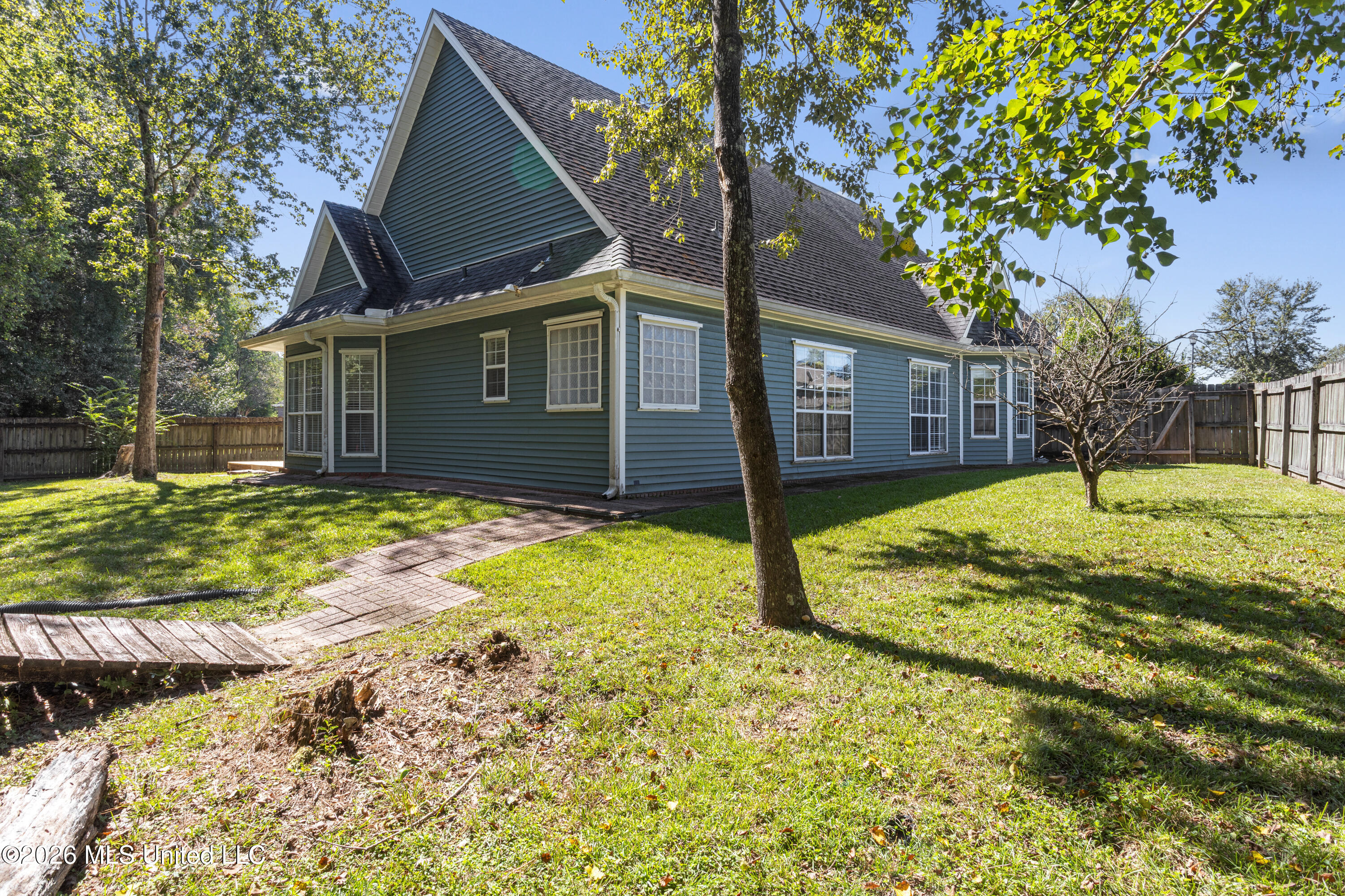 13282 English Cove Property Photo 41