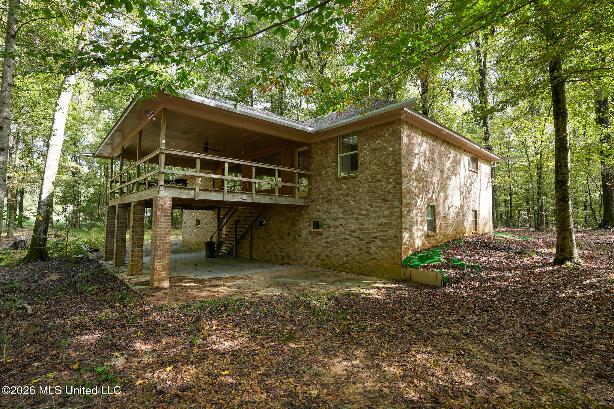 888 Doc Henry Cove Property Photo 1