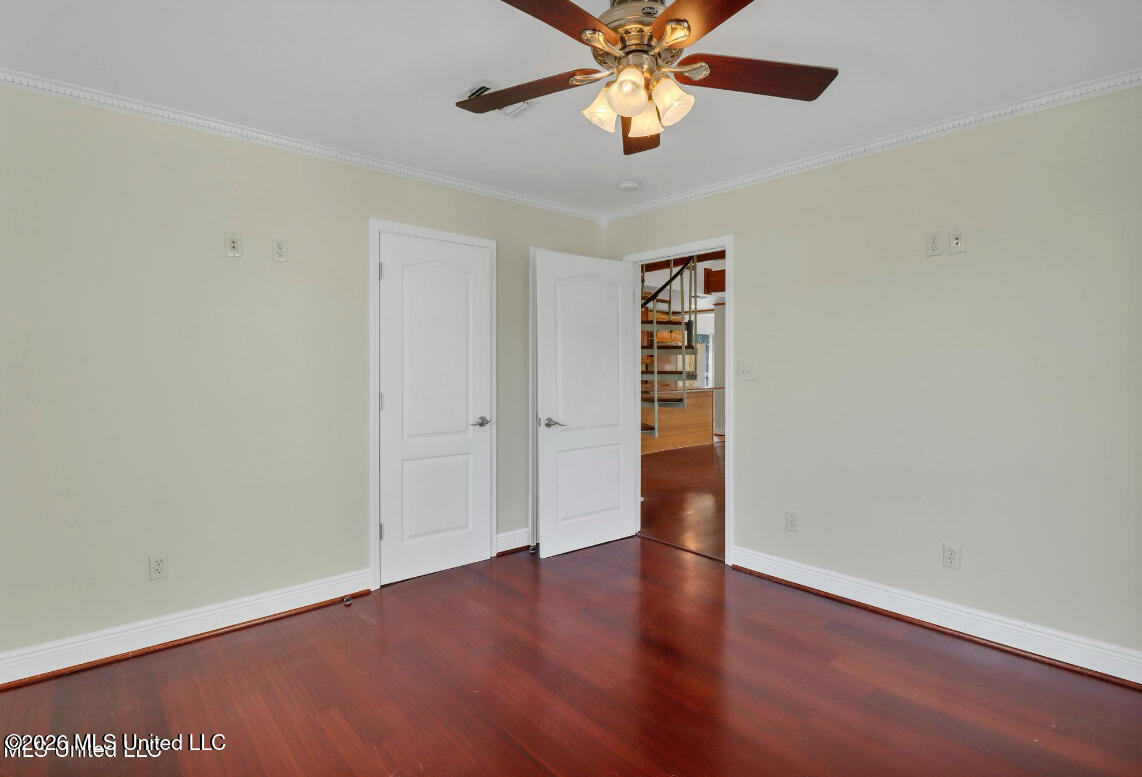 6226 Pontiac Drive Property Photo 9
