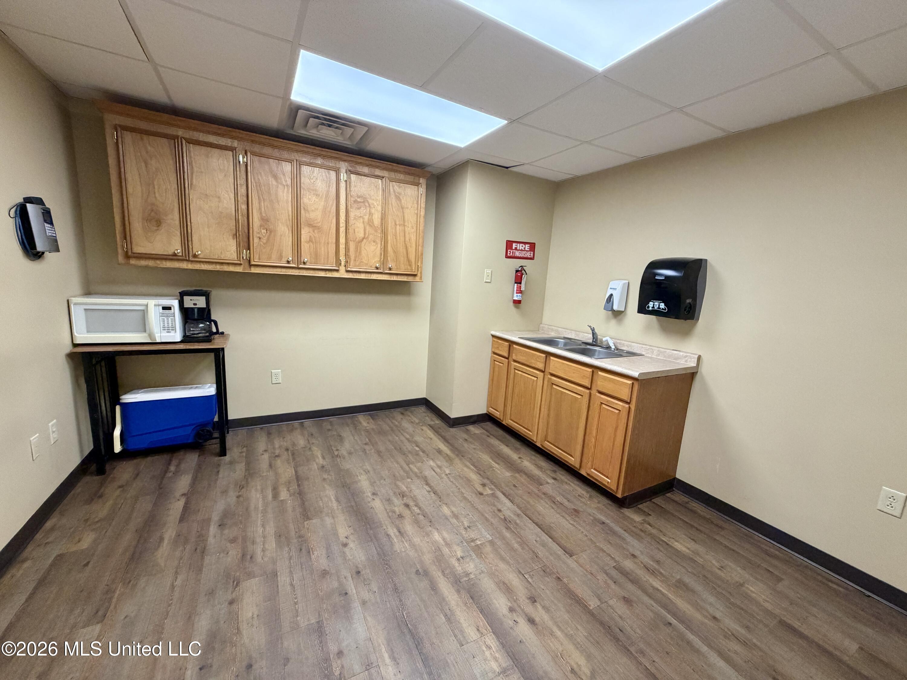 407 S Valley Street Property Photo 18
