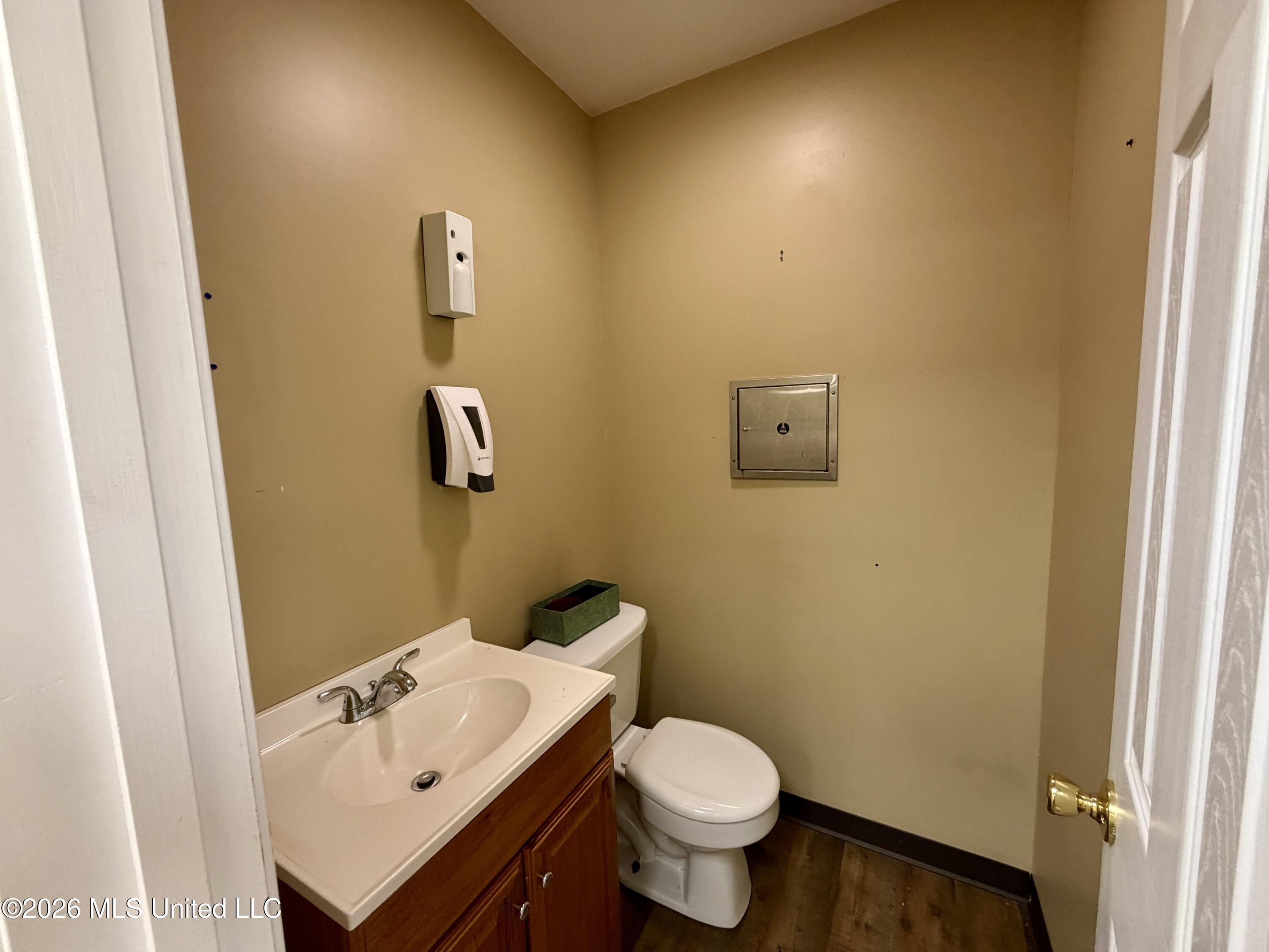 407 S Valley Street Property Photo 21