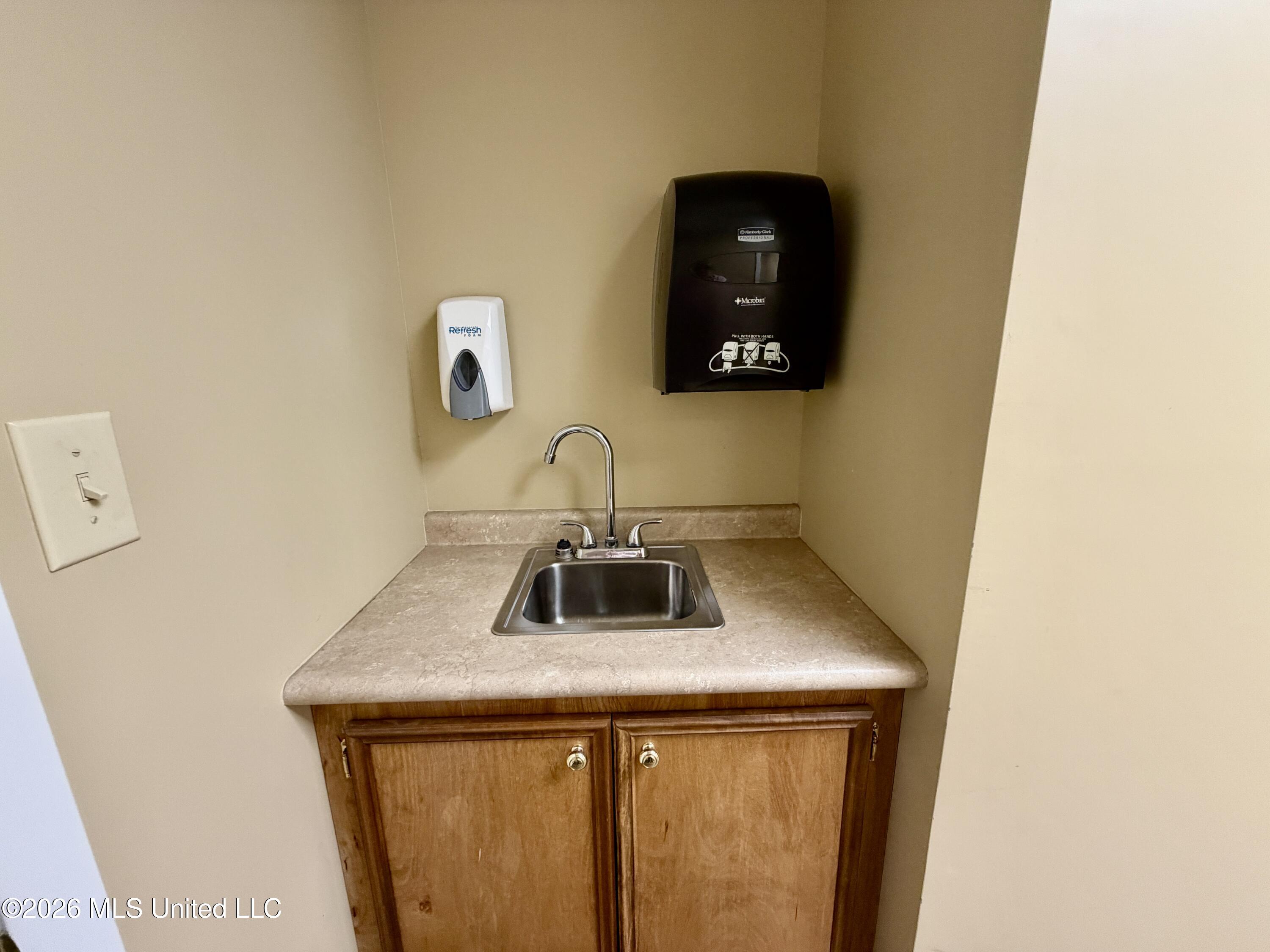 407 S Valley Street Property Photo 29