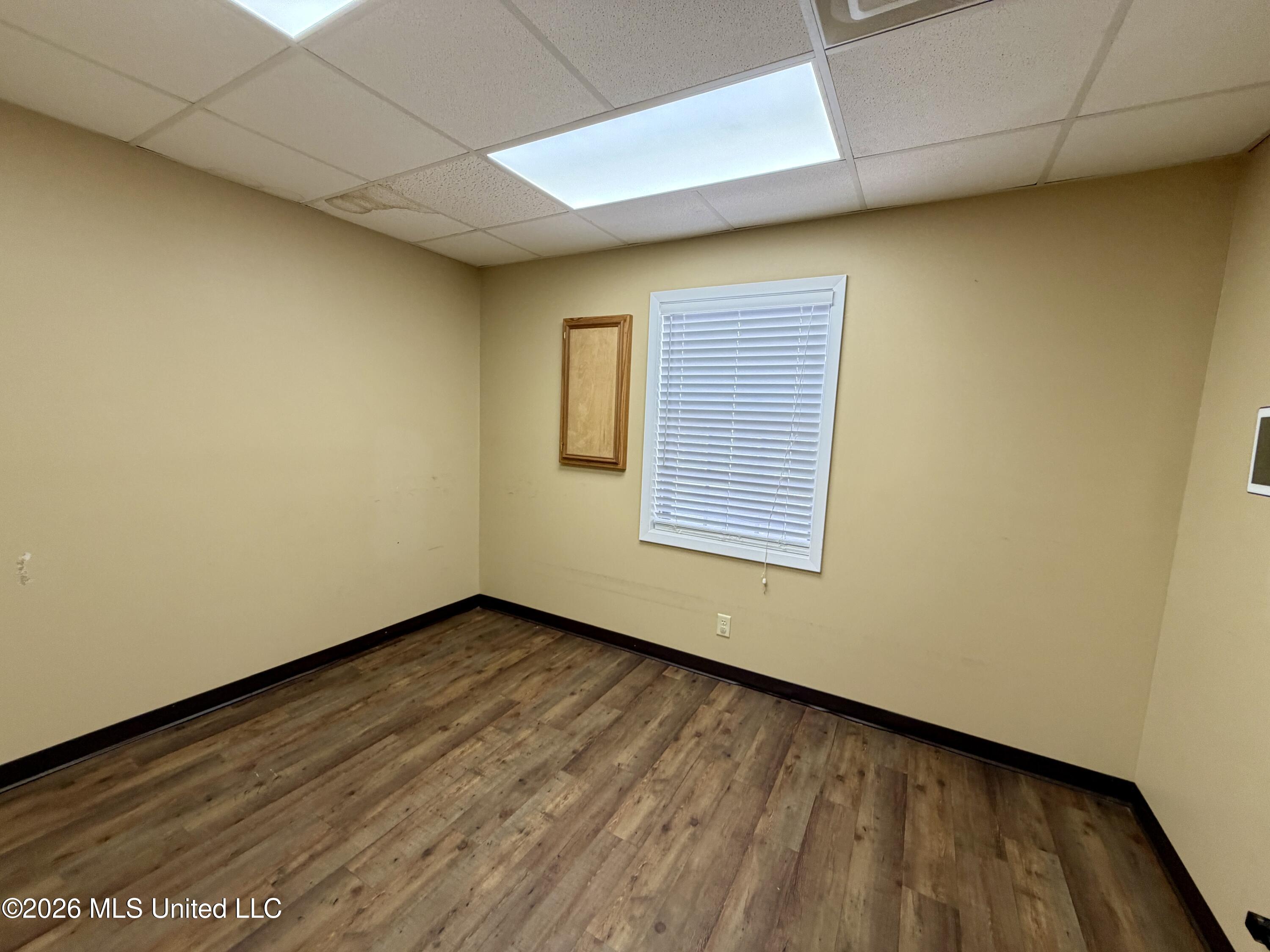 407 S Valley Street Property Photo 33