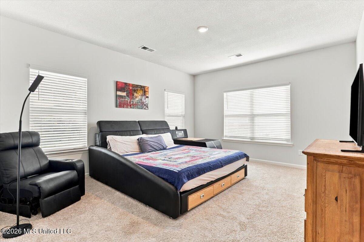 48 N Banks Boulevard Property Photo 8